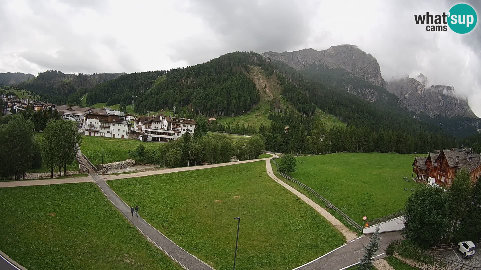 Live cam Corvara | Vues spectaculaires sur le groupe Sella