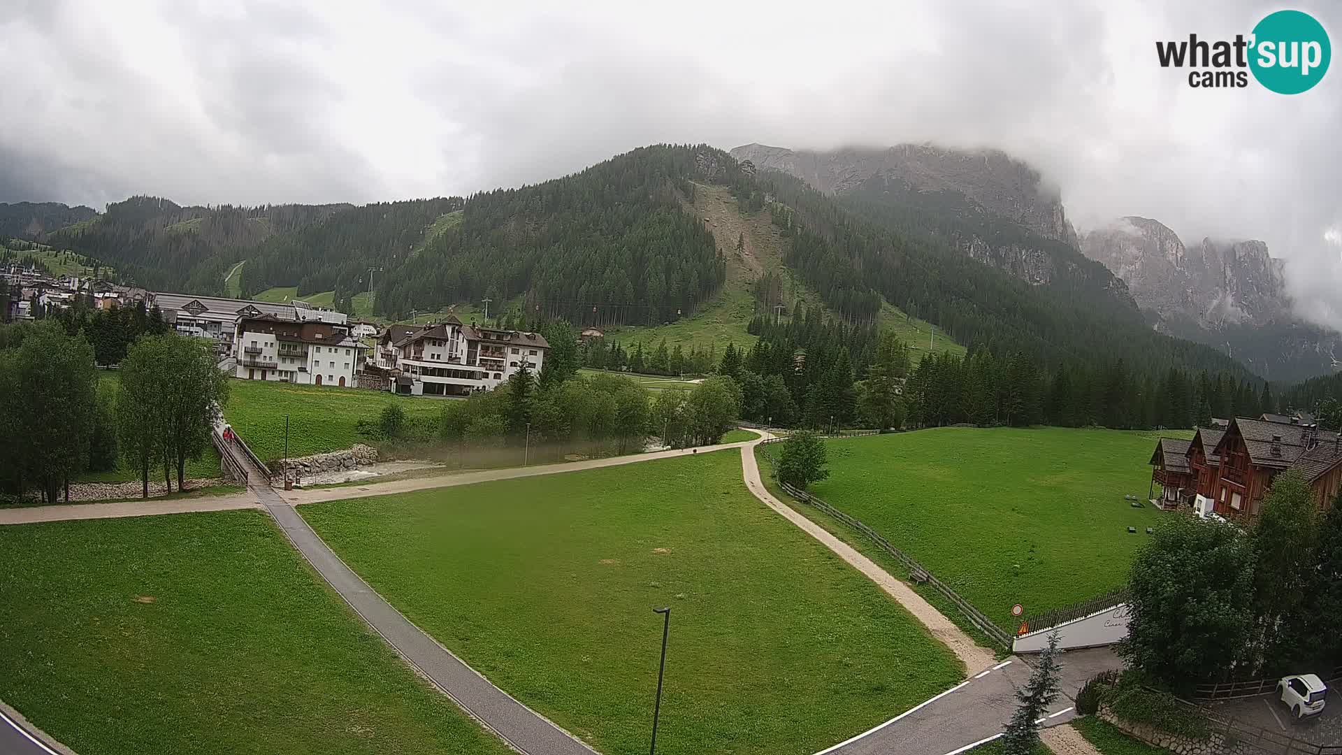 Live cam Corvara | Vues spectaculaires sur le groupe Sella