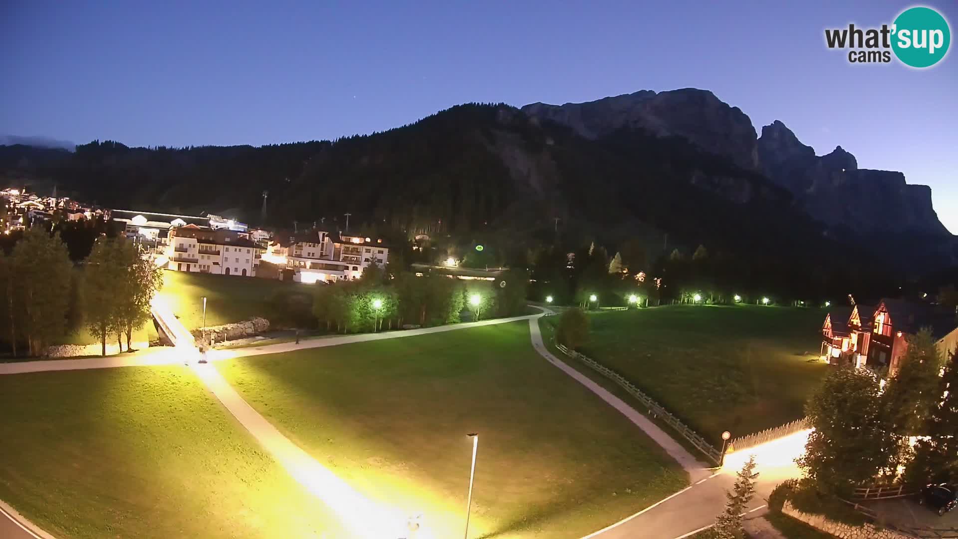 Webcam Corvara in Badia: Spectacular Views of the Sella Group