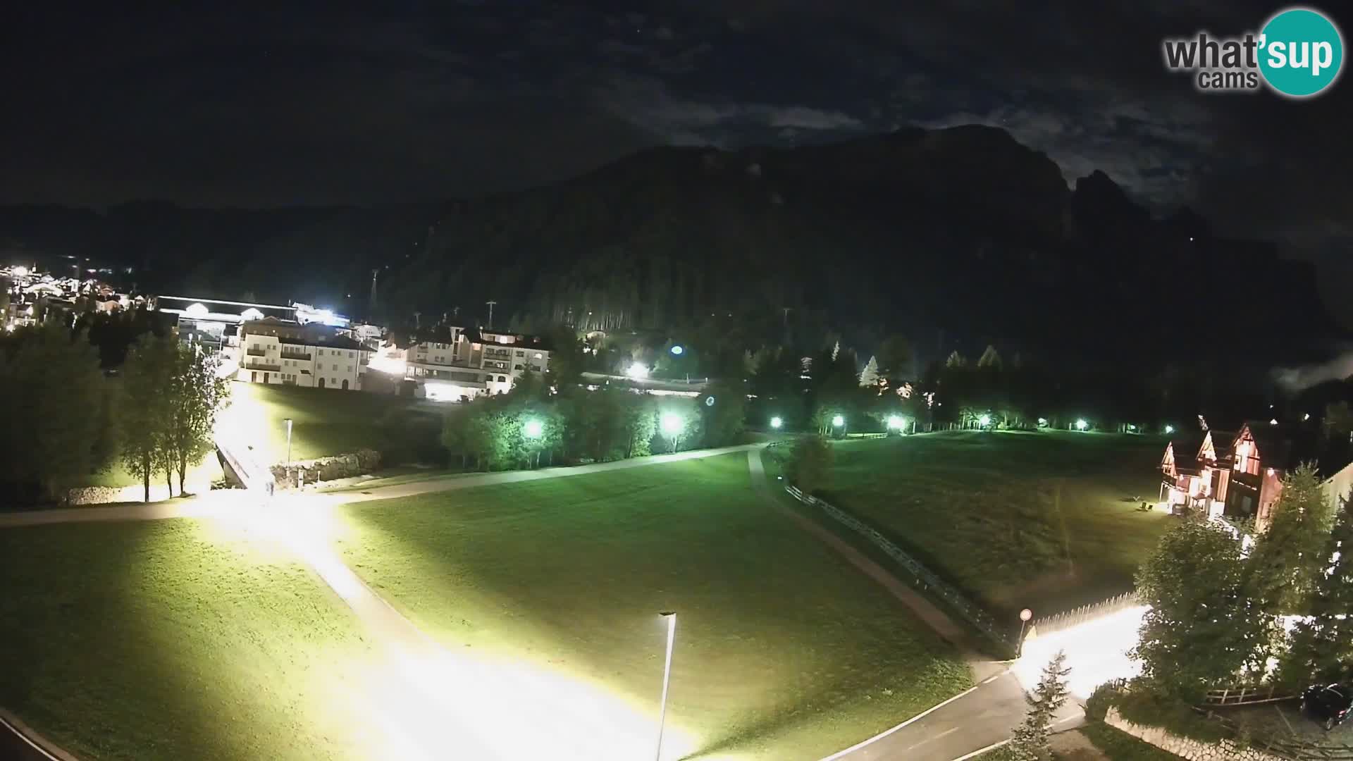 Live cam Corvara | Vues spectaculaires sur le groupe Sella