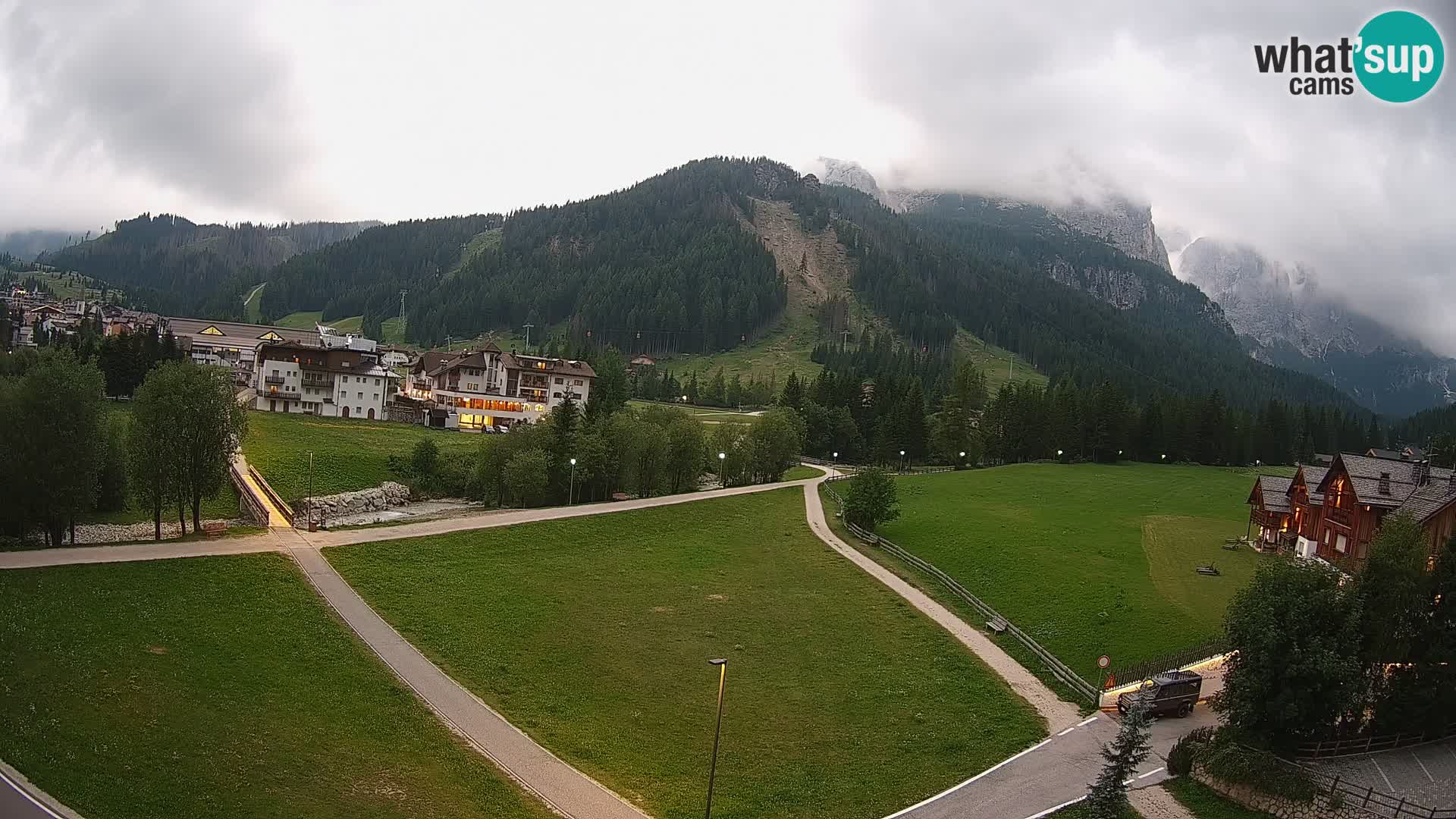 Corvara webcam | Spektakuläre Ausblicke auf die Sellagruppe