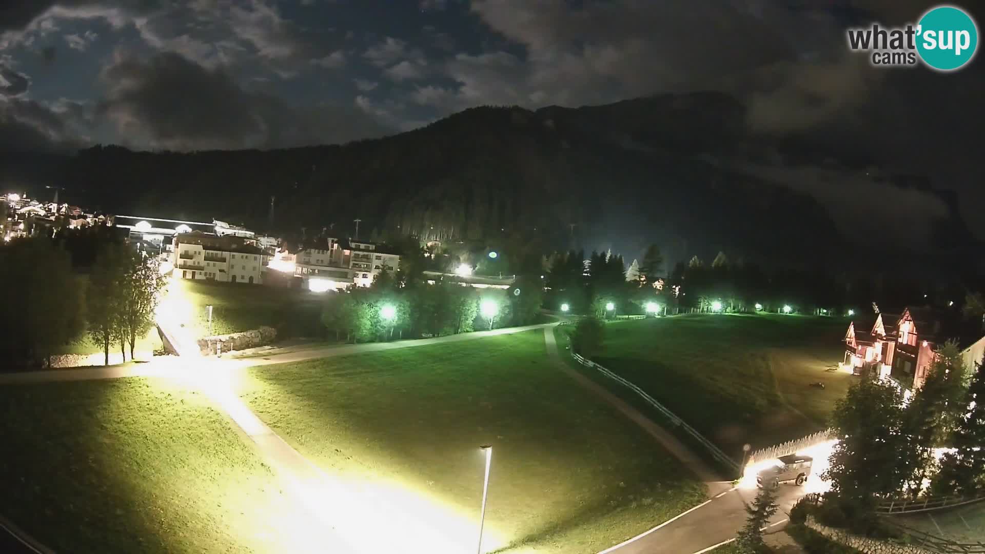 Kamera Corvara: Izjemen pogled na vrhove gorovja Sella v Dolomitih