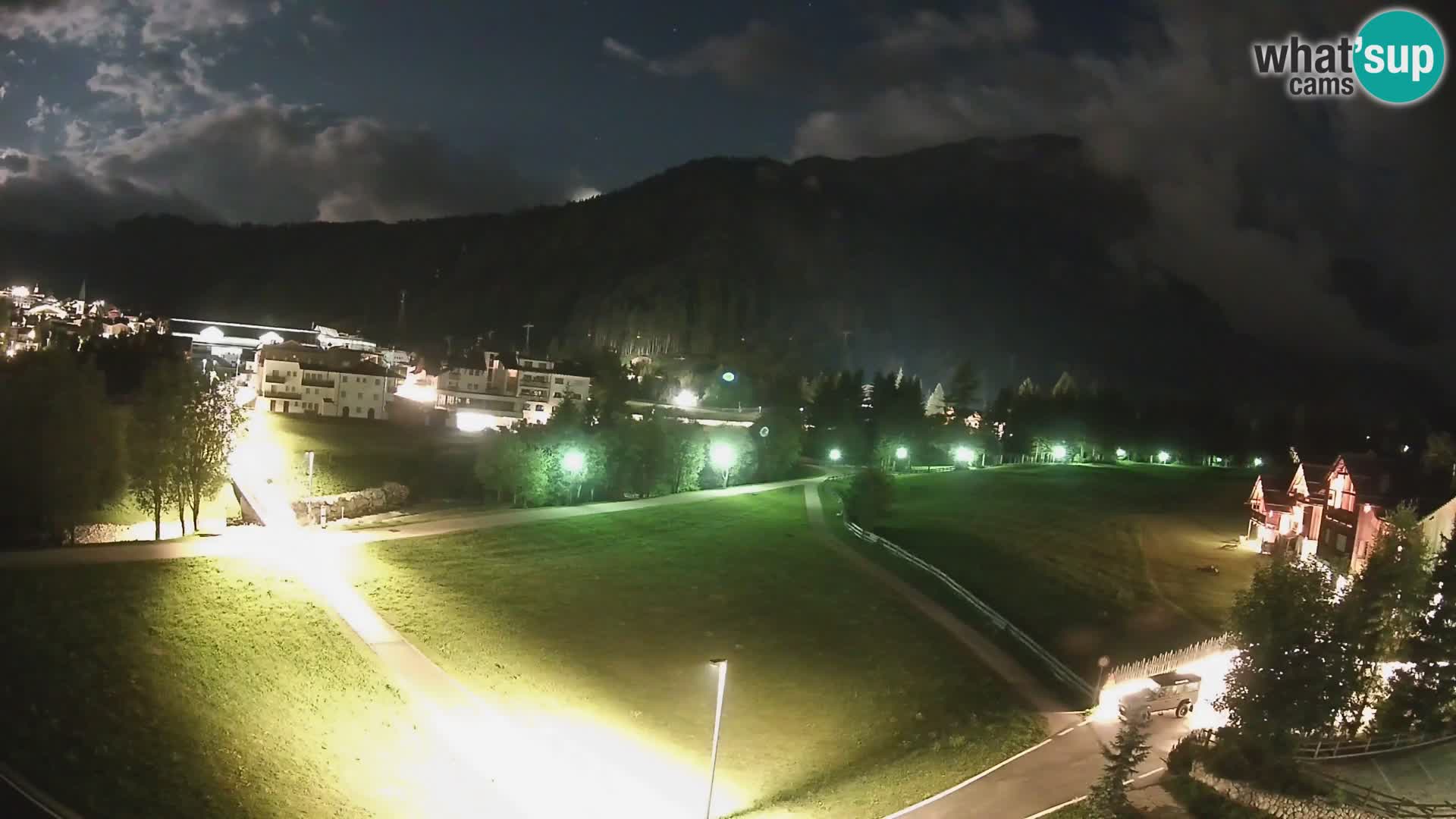 Live cam Corvara | Vues spectaculaires sur le groupe Sella
