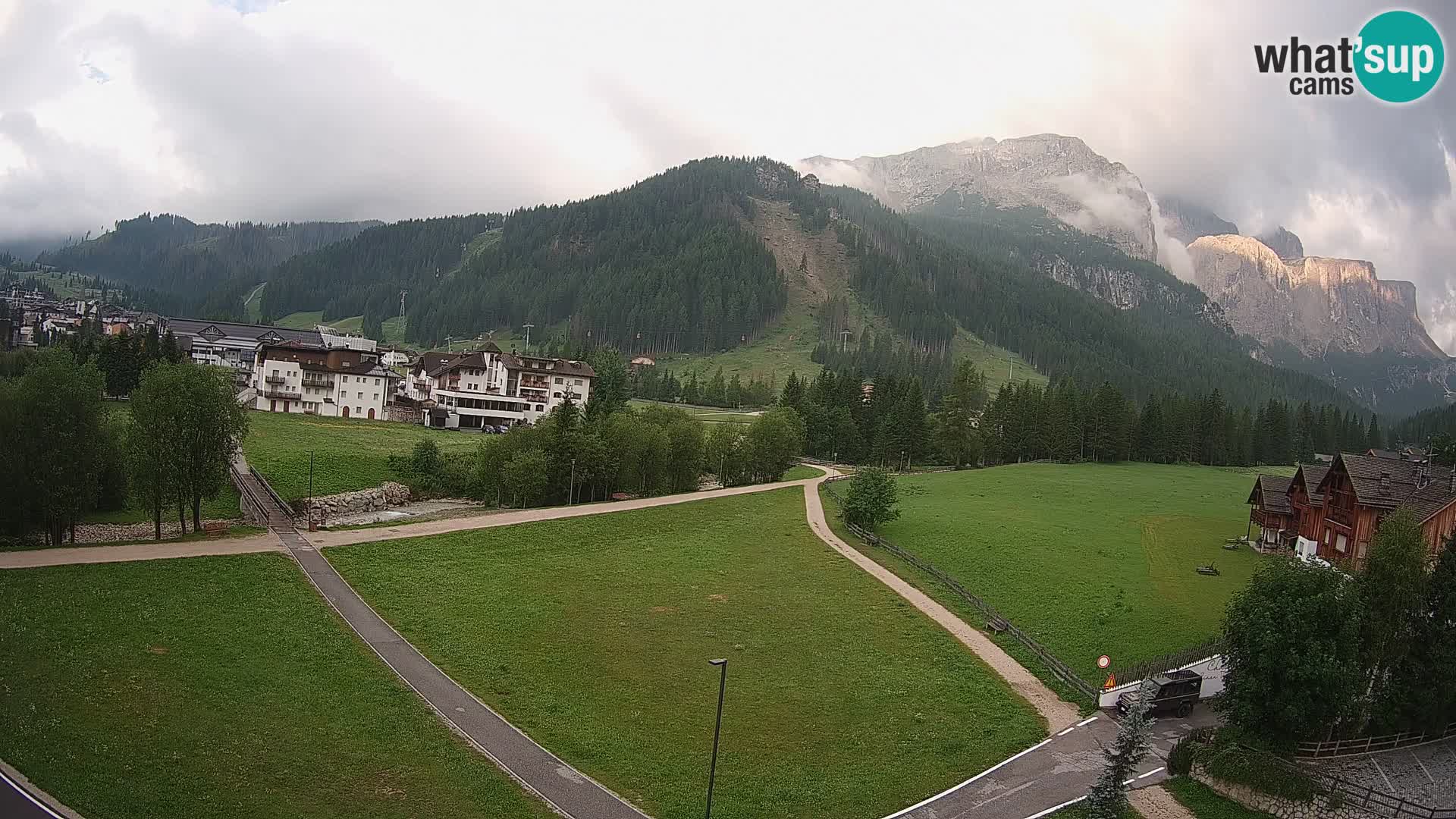 Corvara webcam | Spektakuläre Ausblicke auf die Sellagruppe