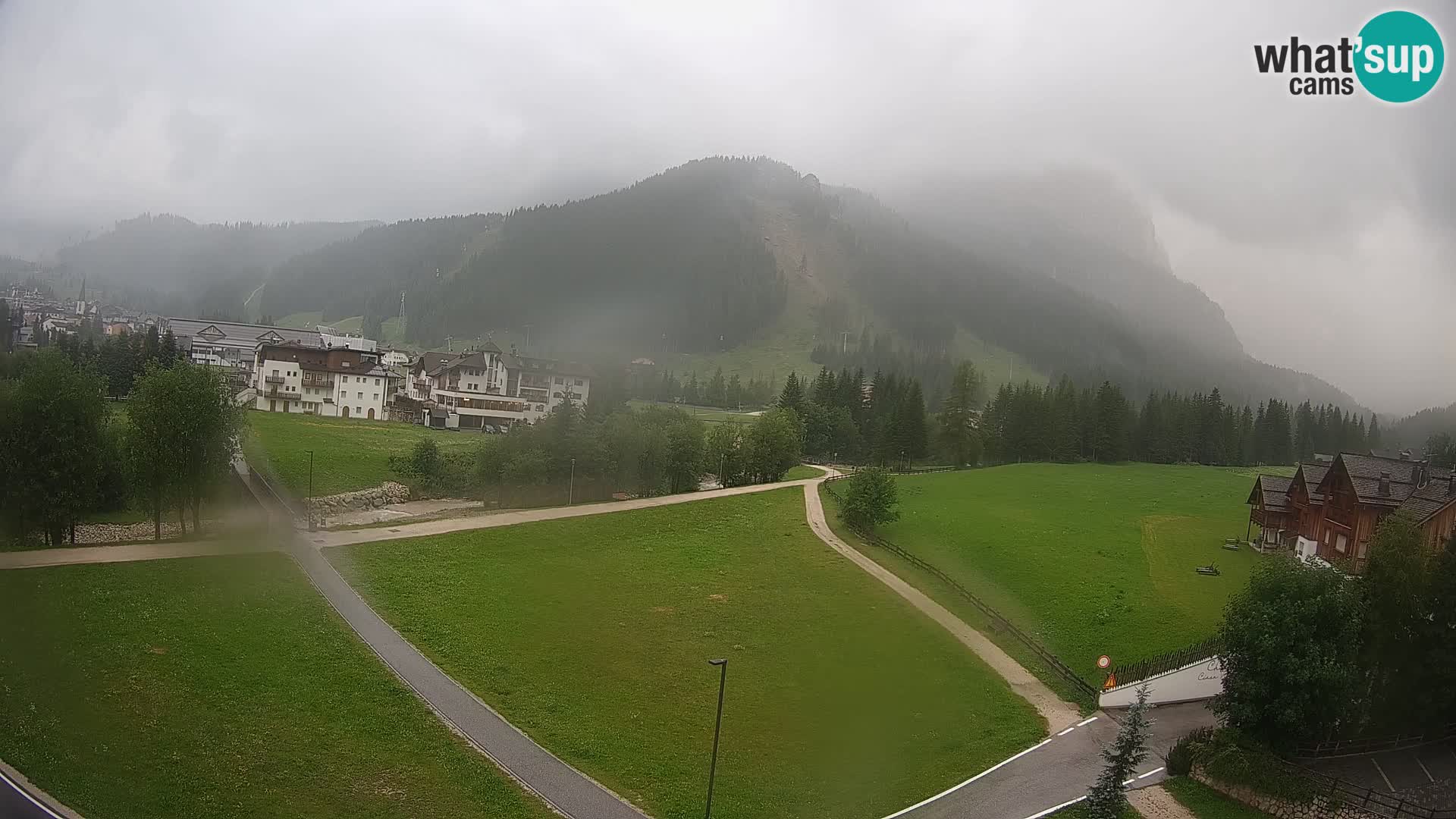 Live cam Corvara | Vues spectaculaires sur le groupe Sella