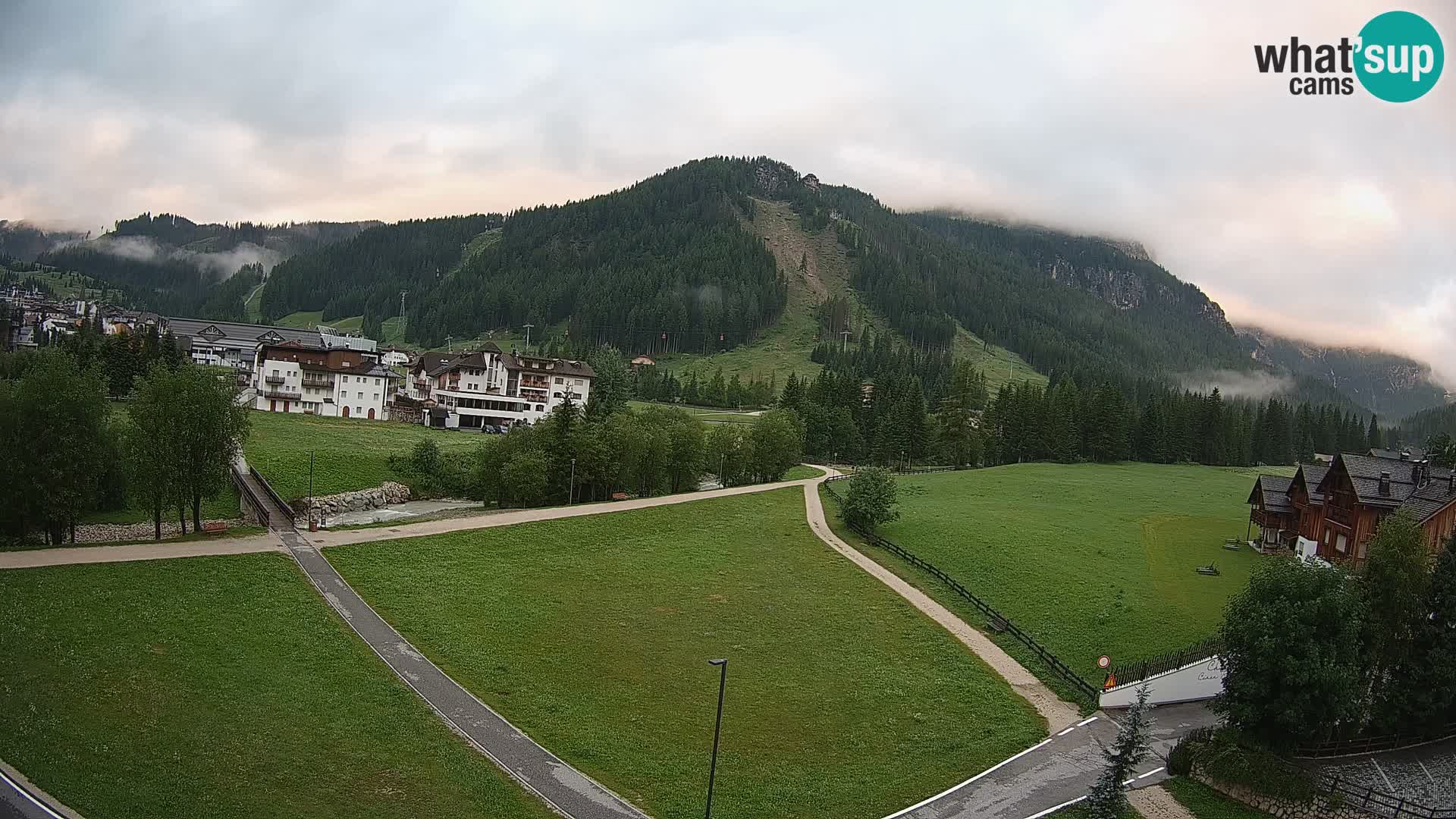 Live cam Corvara | Vues spectaculaires sur le groupe Sella