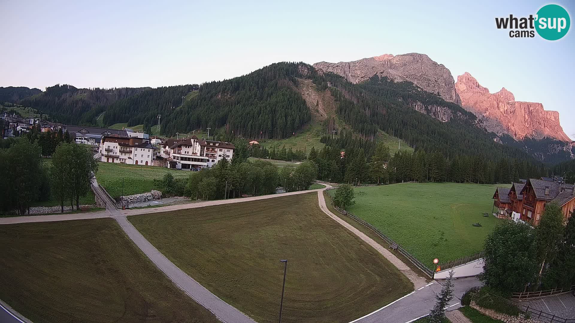 Webcam Corvara in Badia: Spectacular Views of the Sella Group