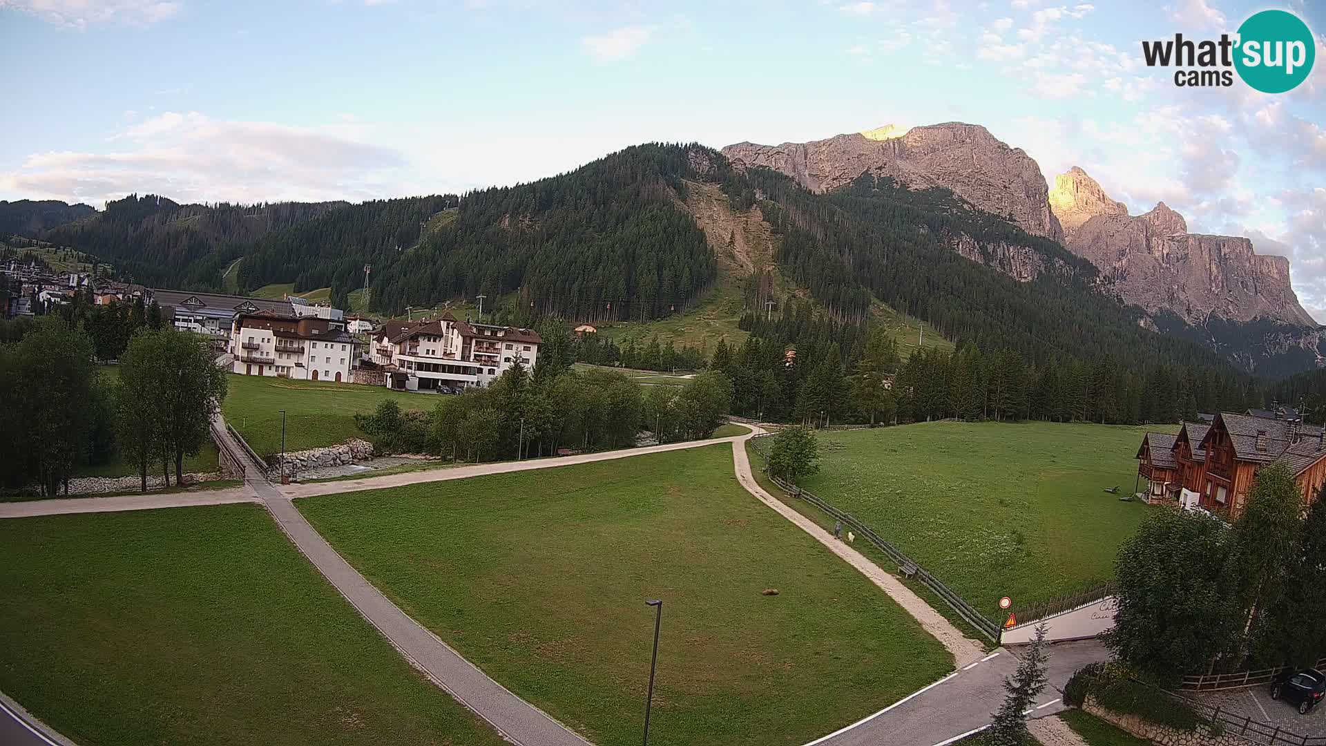 Live cam Corvara | Vues spectaculaires sur le groupe Sella