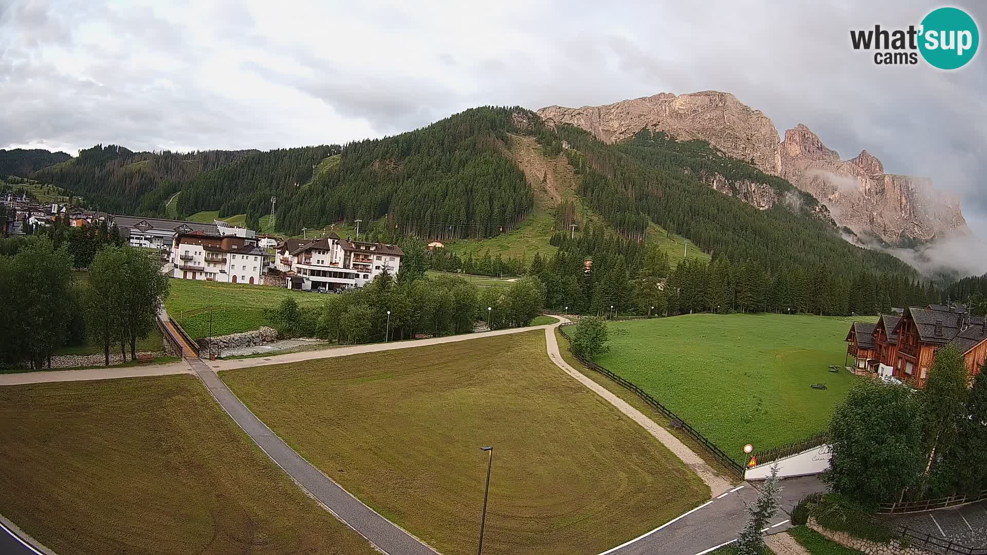 Live cam Corvara | Vues spectaculaires sur le groupe Sella