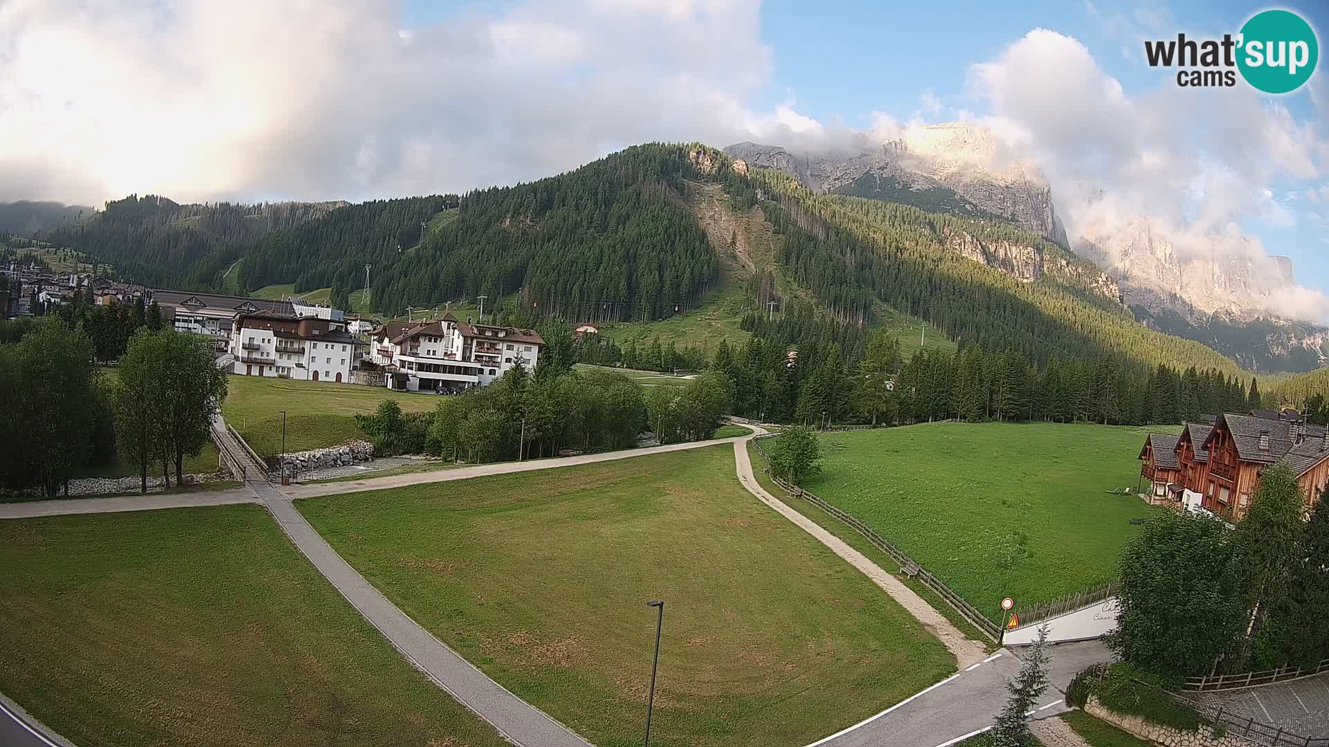 Webcam Corvara in Badia: Spectacular Views of the Sella Group