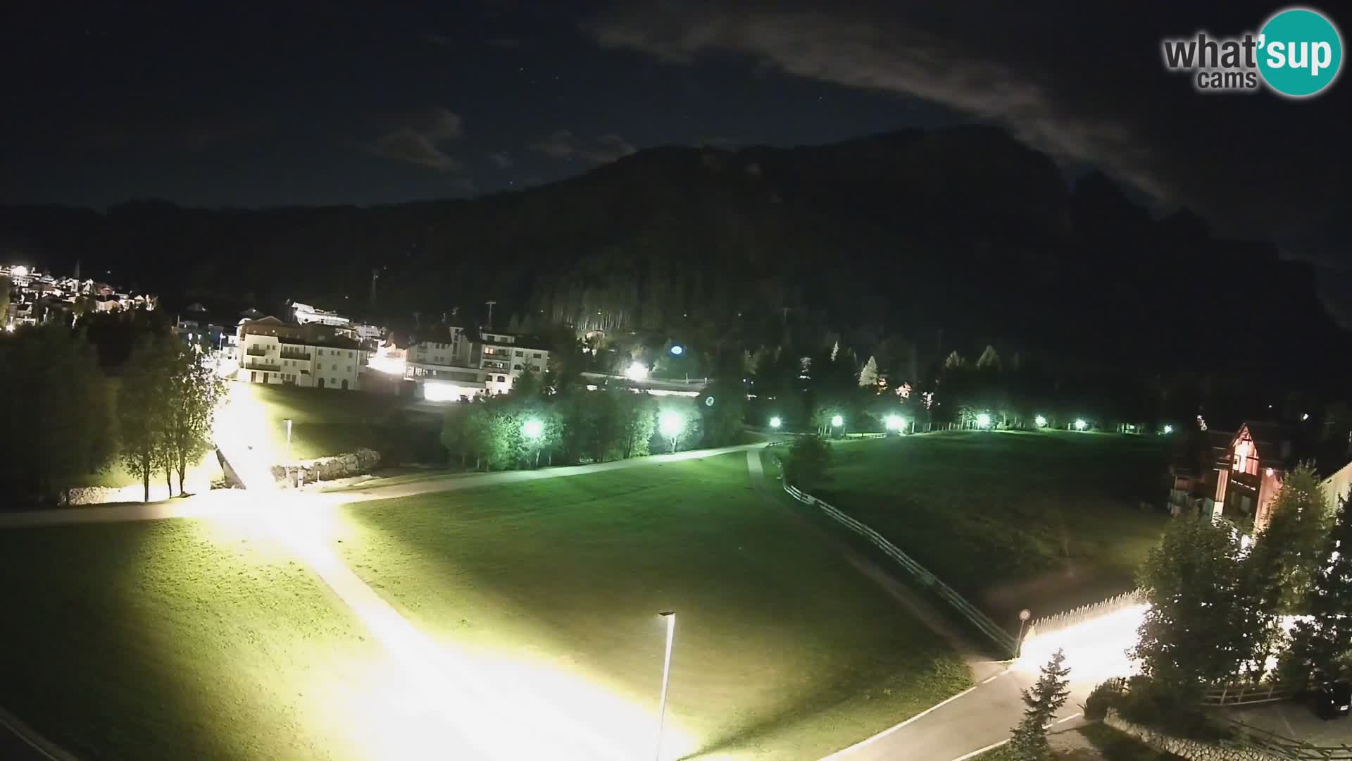 Kamera Corvara: Izjemen pogled na vrhove gorovja Sella v Dolomitih