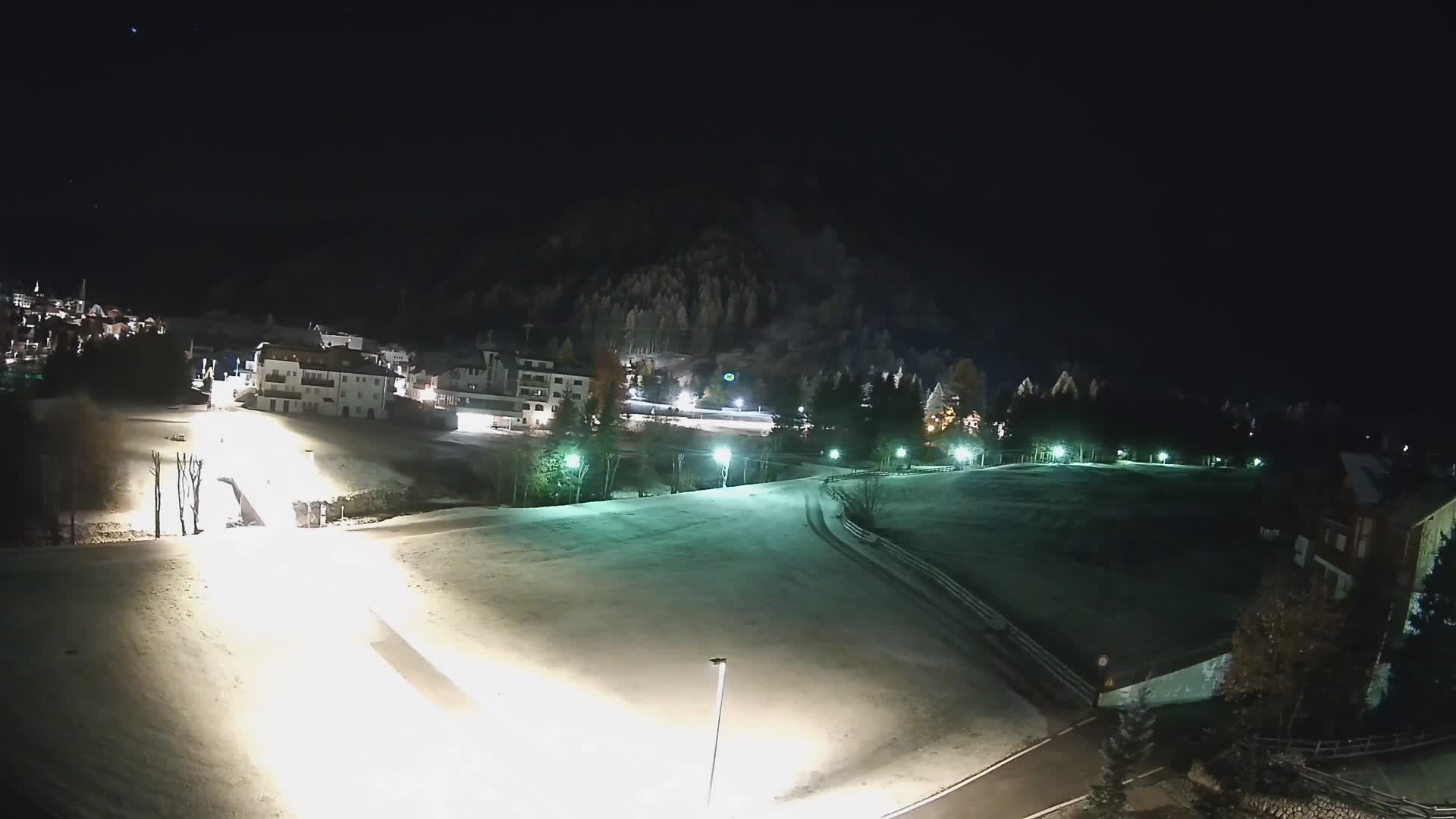 Kamera Corvara: Izjemen pogled na vrhove gorovja Sella v Dolomitih