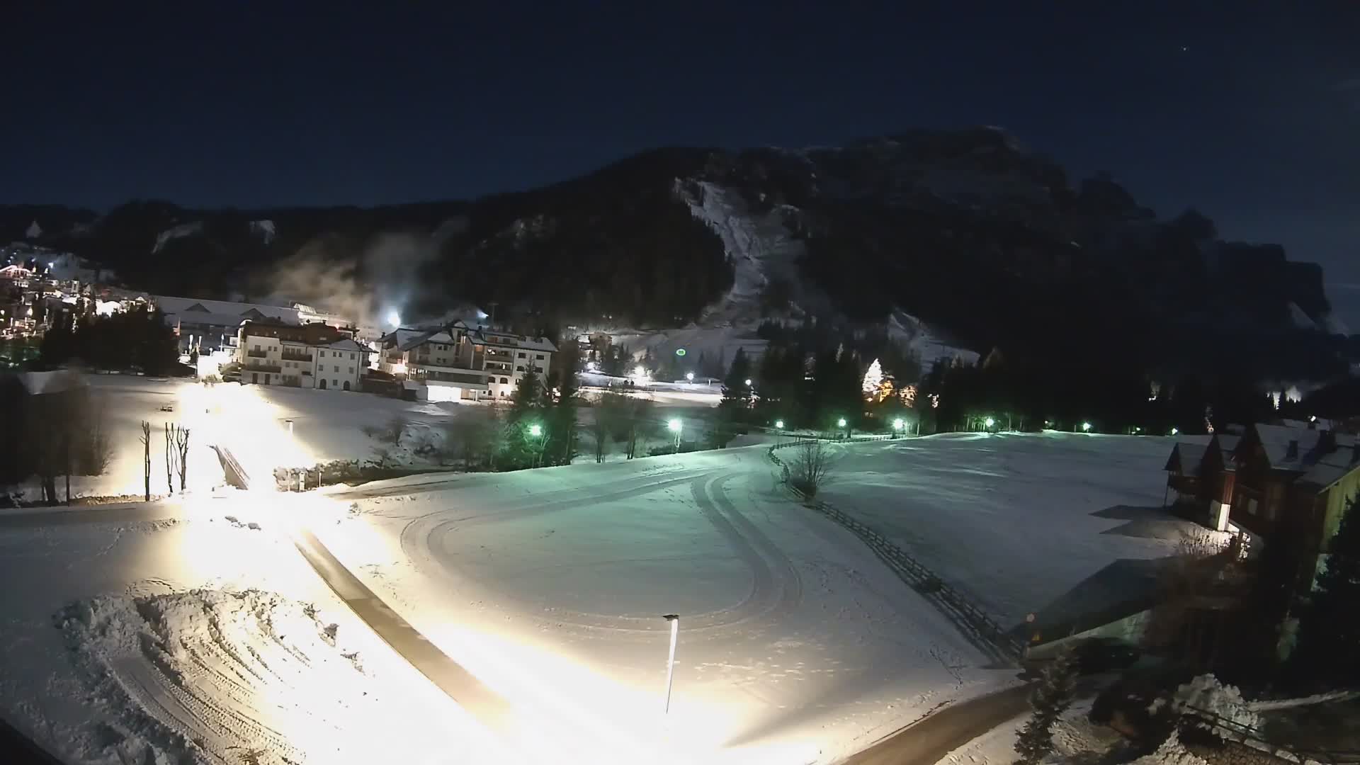 Live cam Corvara | Vues spectaculaires sur le groupe Sella