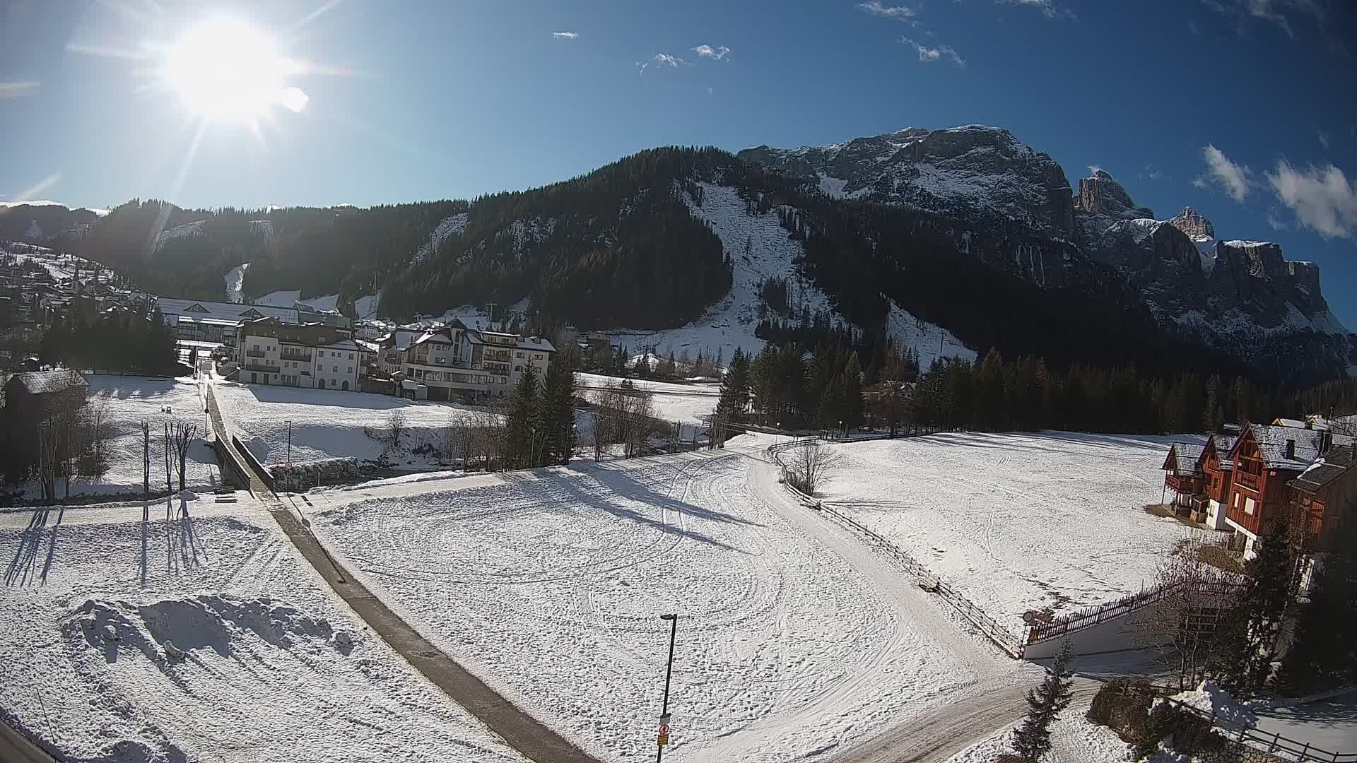 Live cam Corvara | Vues spectaculaires sur le groupe Sella