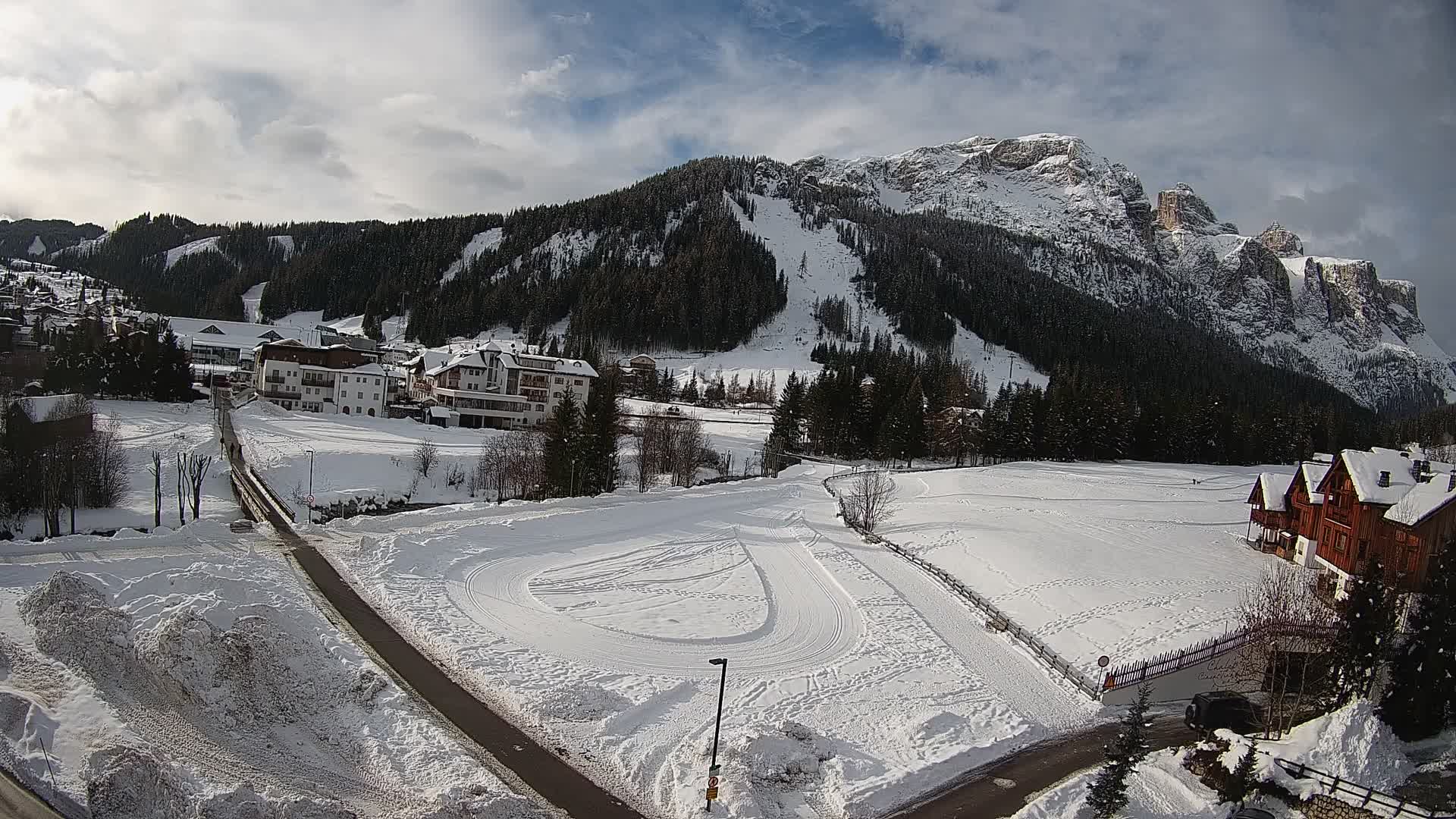 Corvara webcam | Spektakuläre Ausblicke auf die Sellagruppe