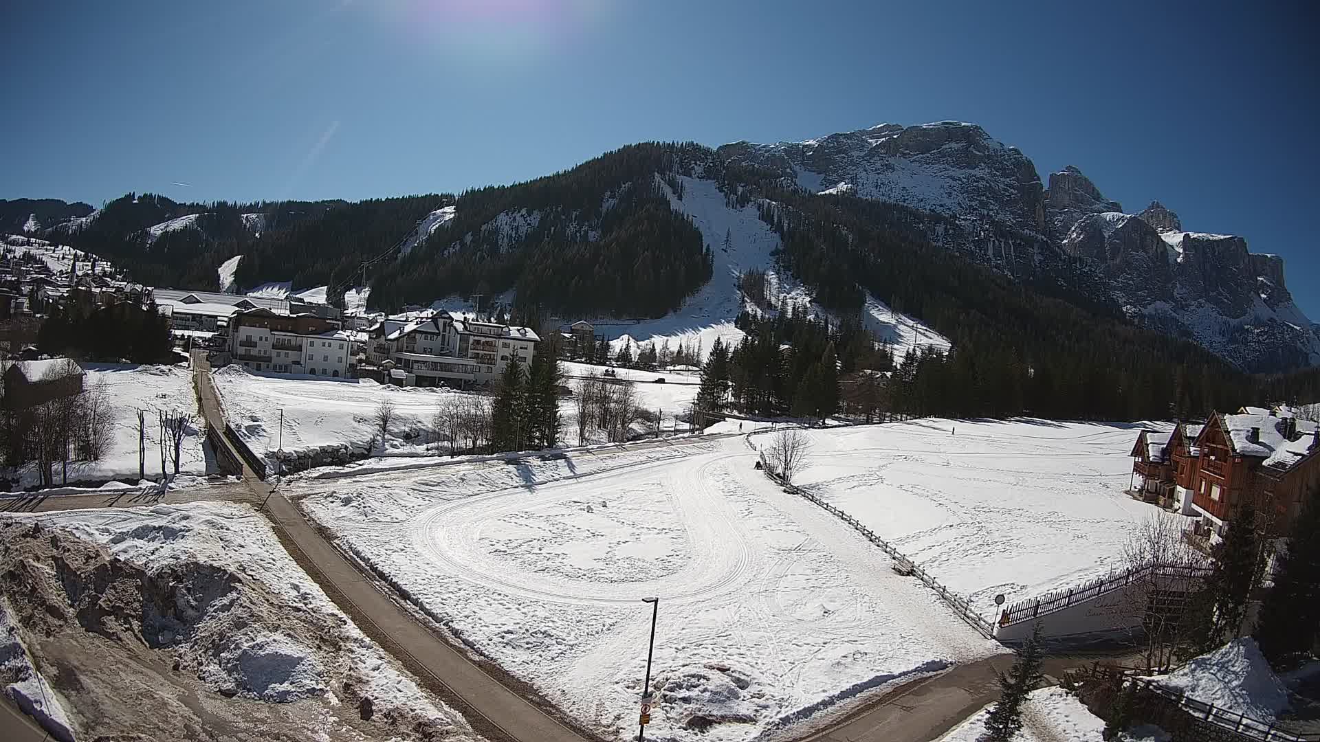 Webcam Corvara in Badia: Spectacular Views of the Sella Group