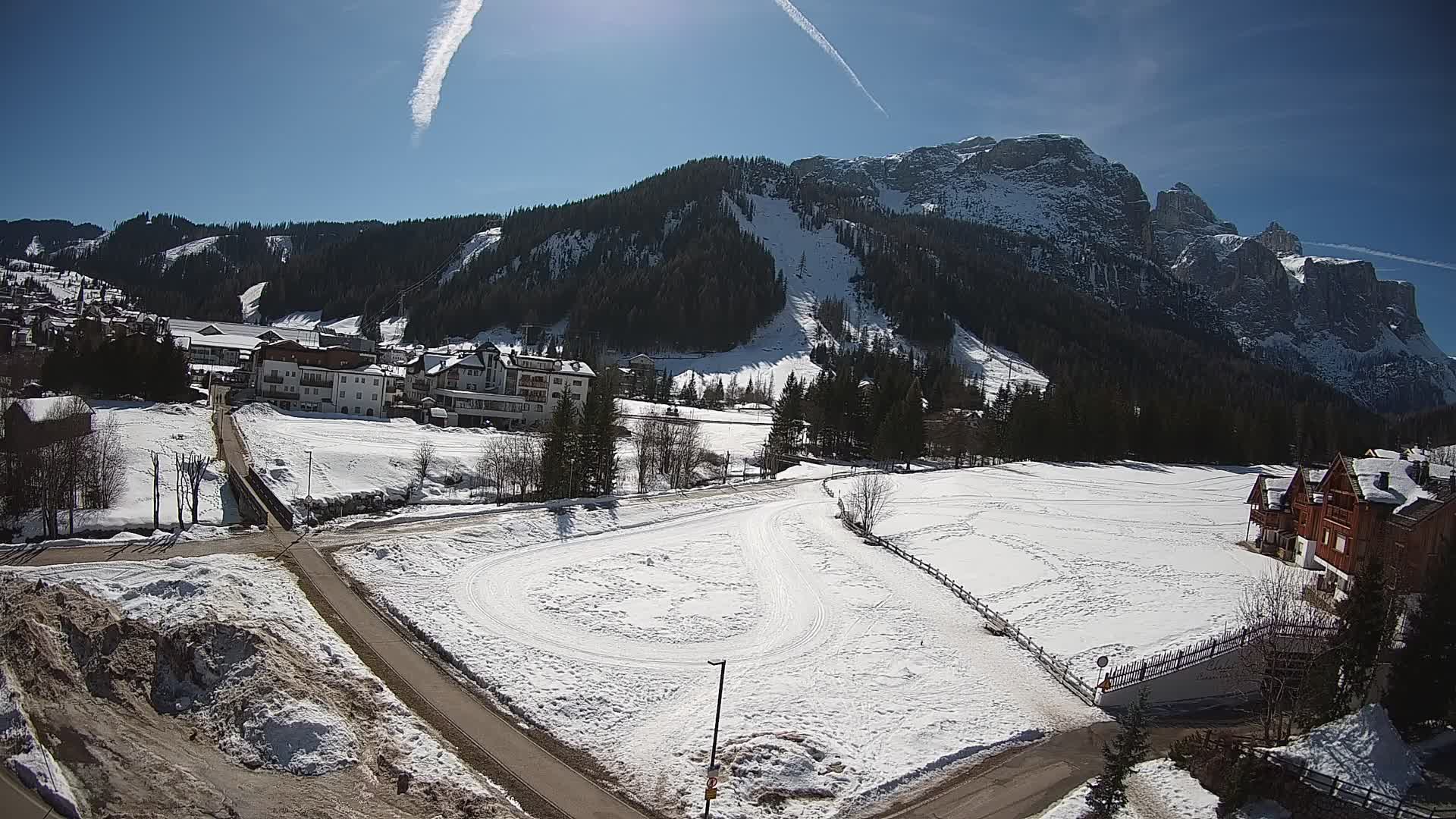 Live cam Corvara | Vues spectaculaires sur le groupe Sella