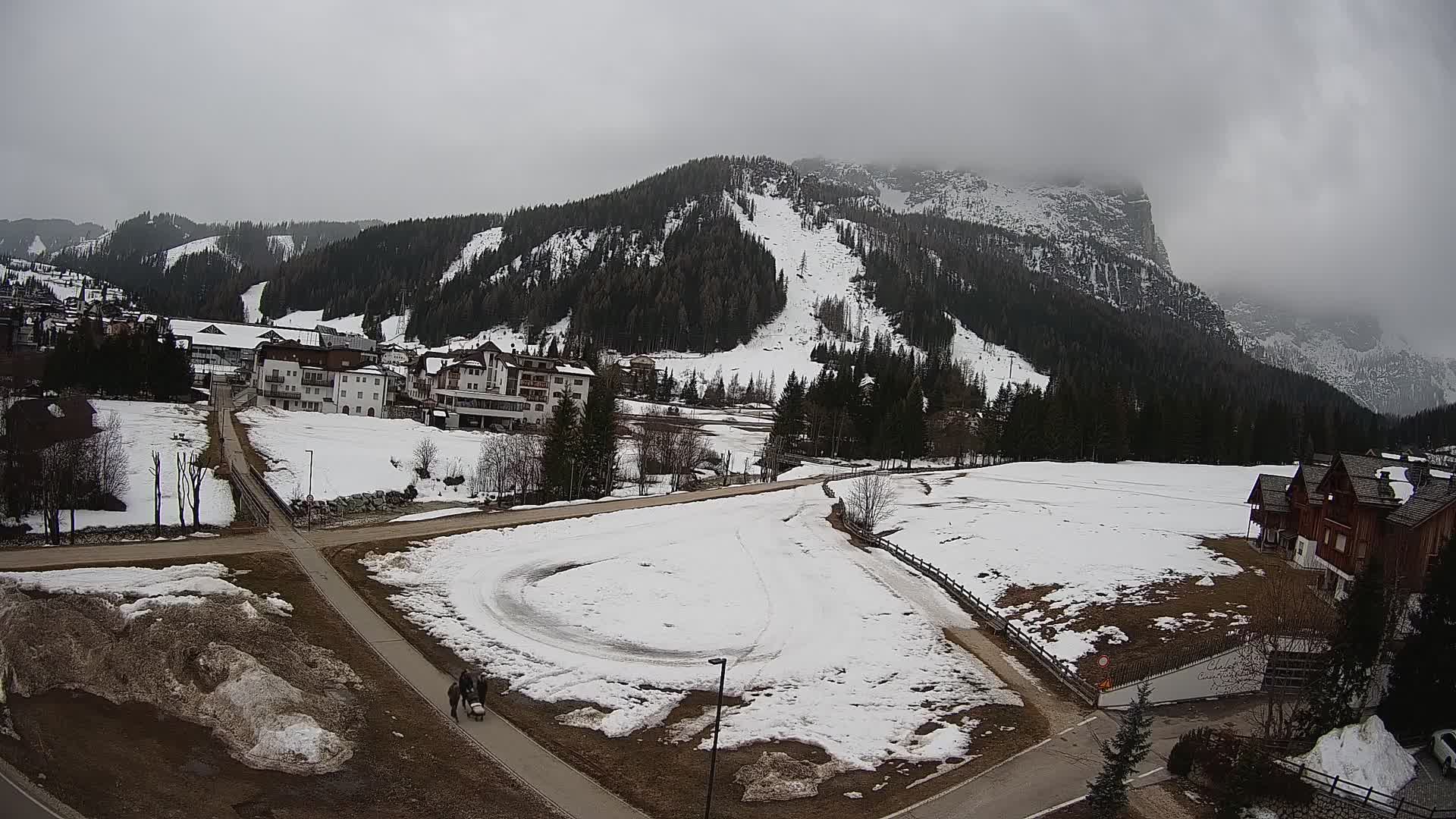 Webcam Corvara in Badia: Spectacular Views of the Sella Group