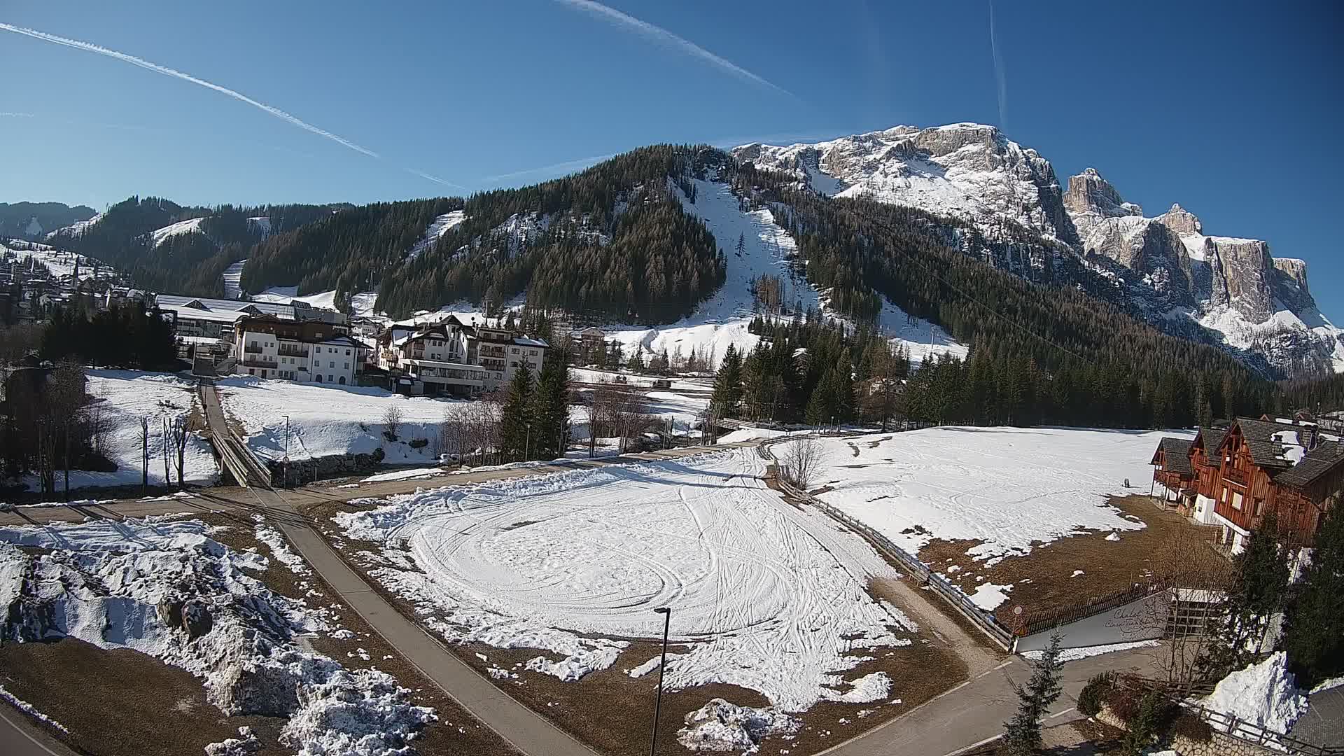 Webcam Corvara in Badia: Spectacular Views of the Sella Group