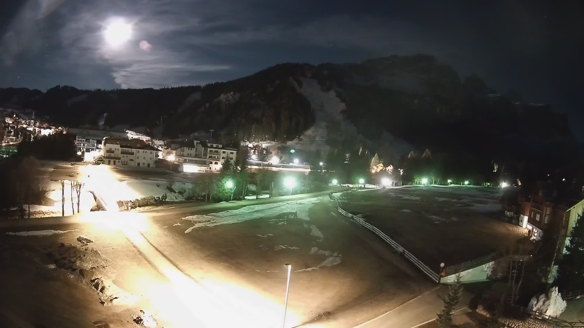 Kamera Corvara: Izjemen pogled na vrhove gorovja Sella v Dolomitih