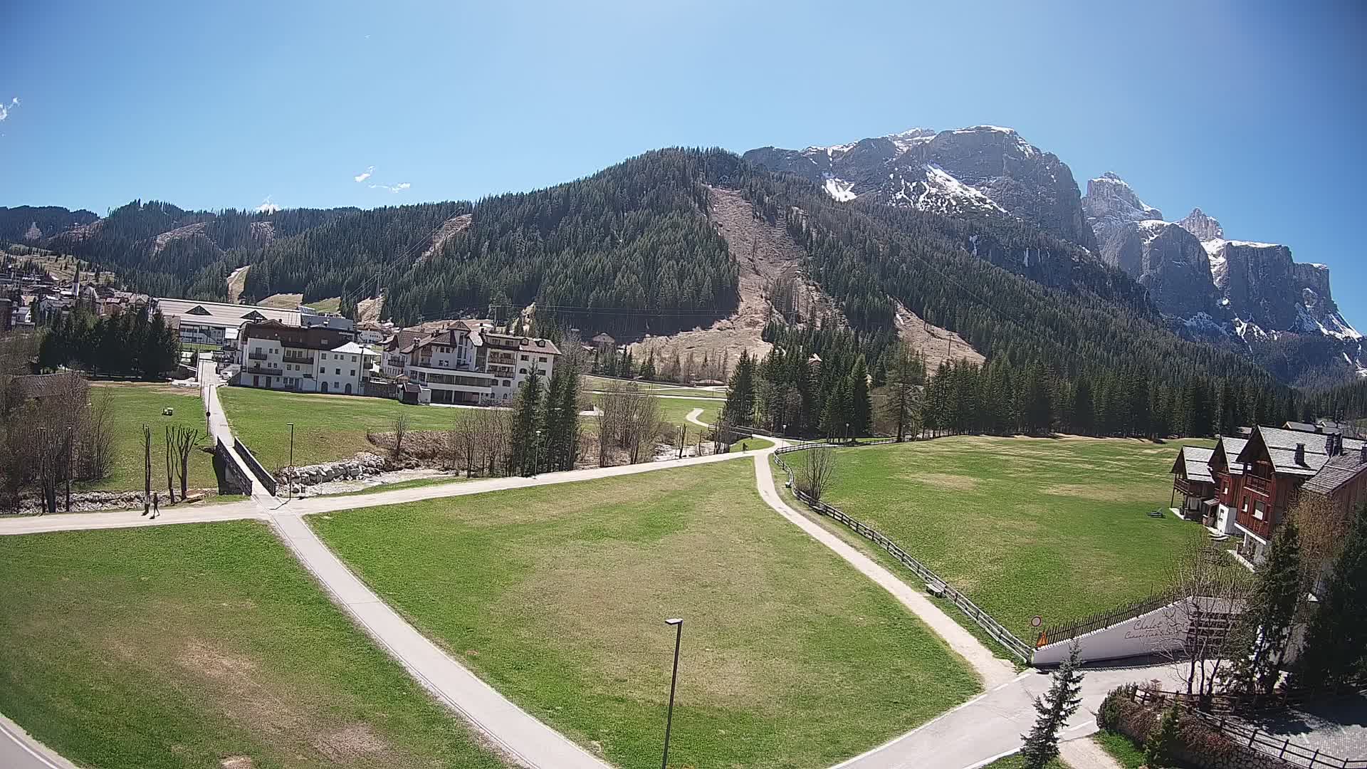 Corvara webcam | Spektakuläre Ausblicke auf die Sellagruppe