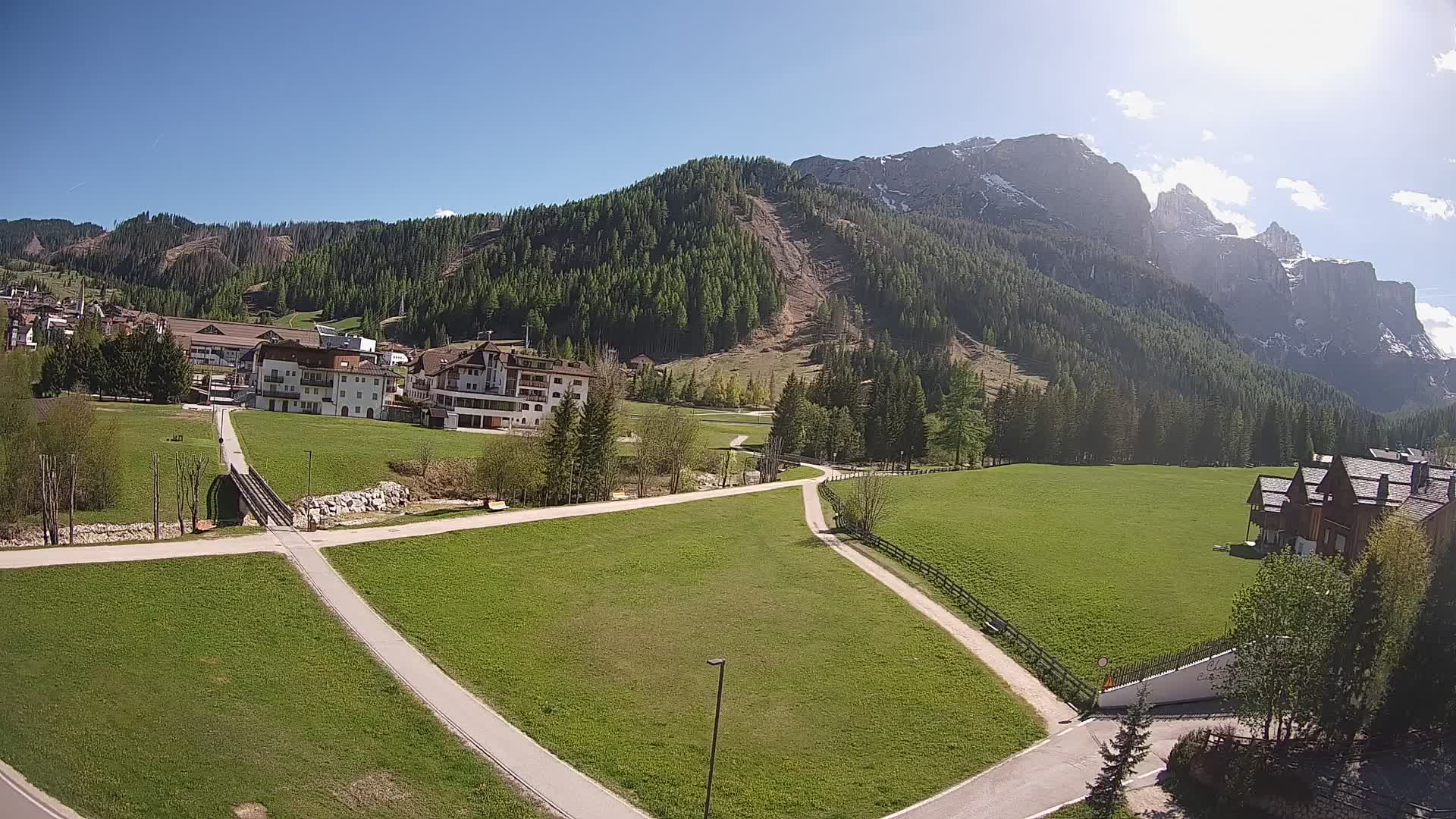 Webcam Corvara in Badia: Spectacular Views of the Sella Group