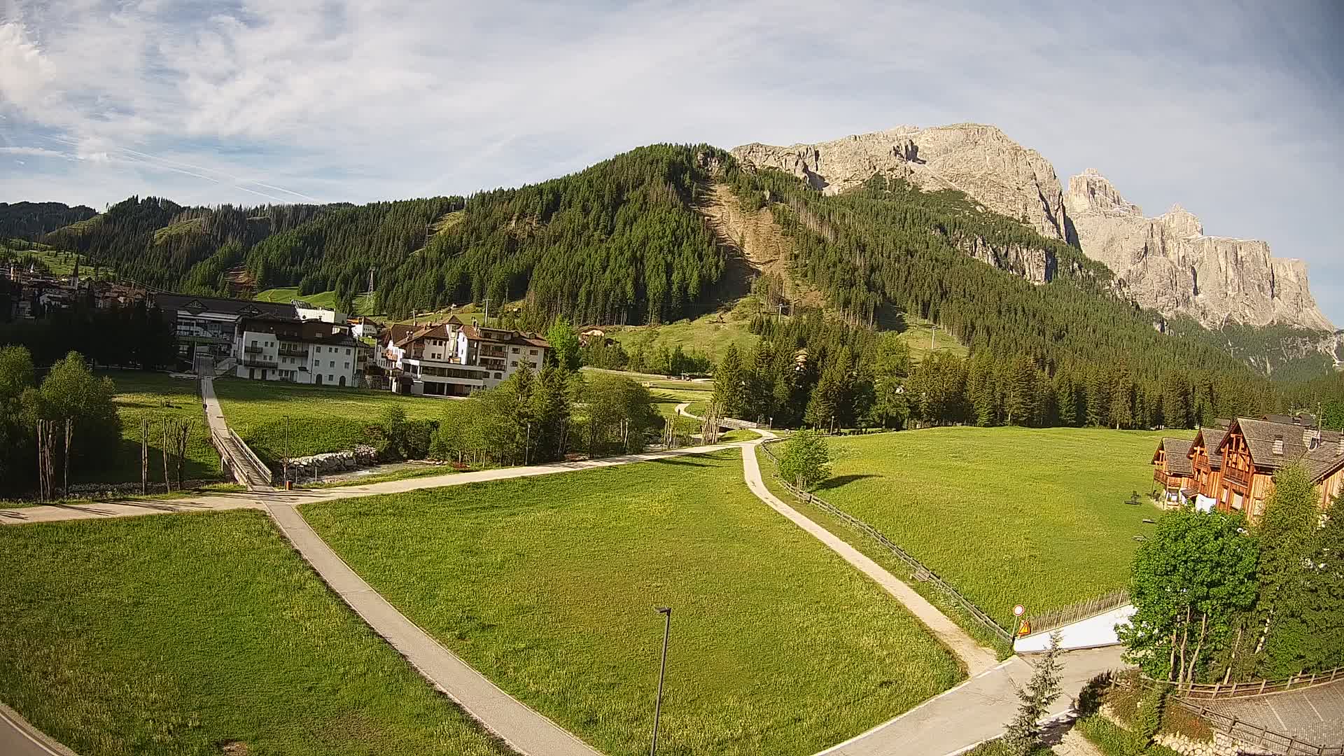 Webcam Corvara in Badia: Spectacular Views of the Sella Group