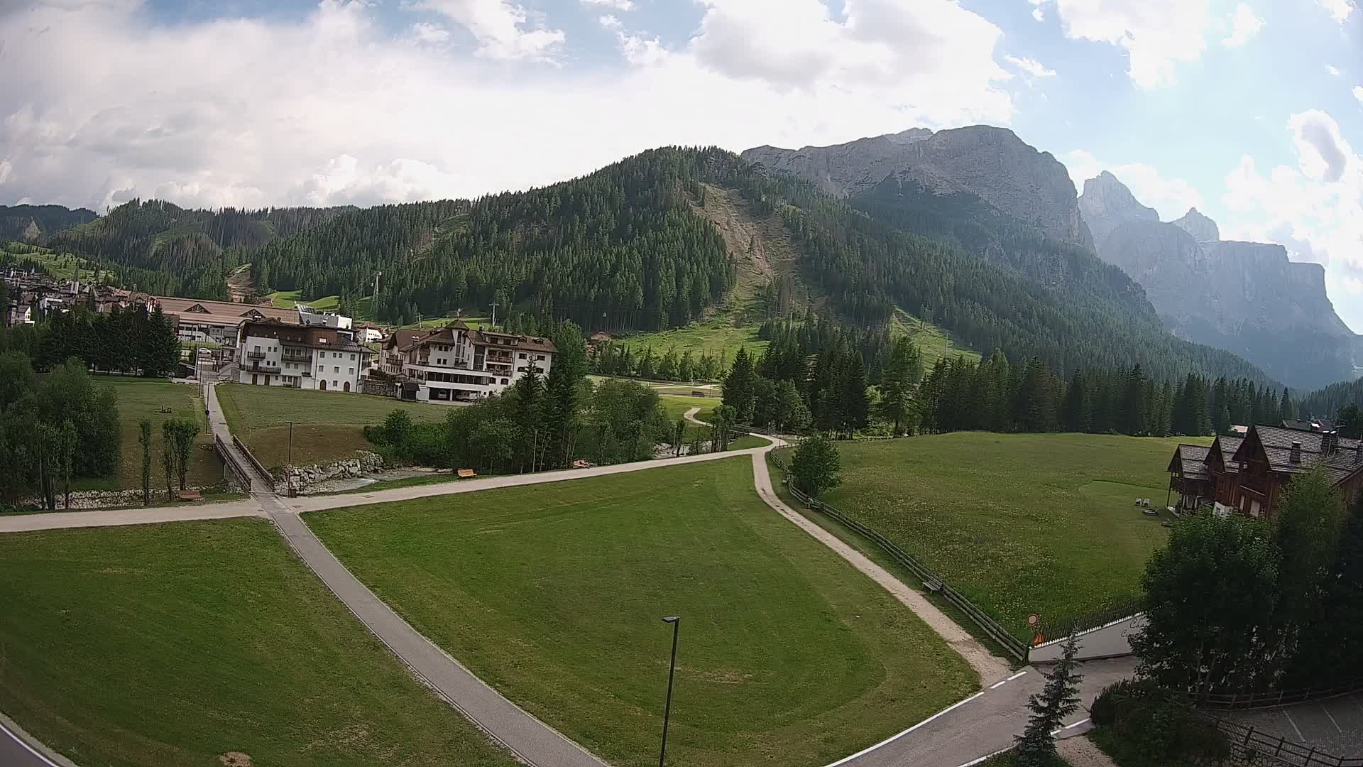 Webcam Corvara in Badia: Spectacular Views of the Sella Group