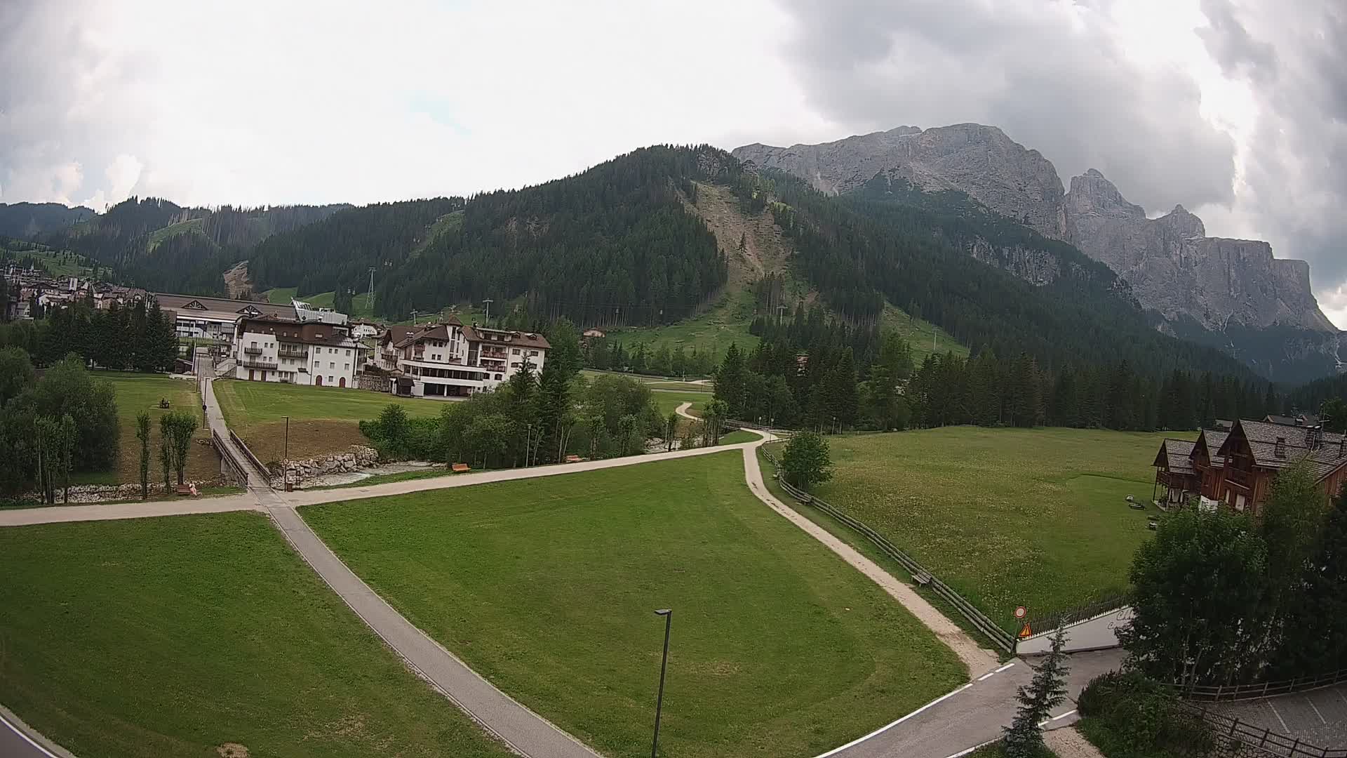 Webcam Corvara in Badia: Spectacular Views of the Sella Group