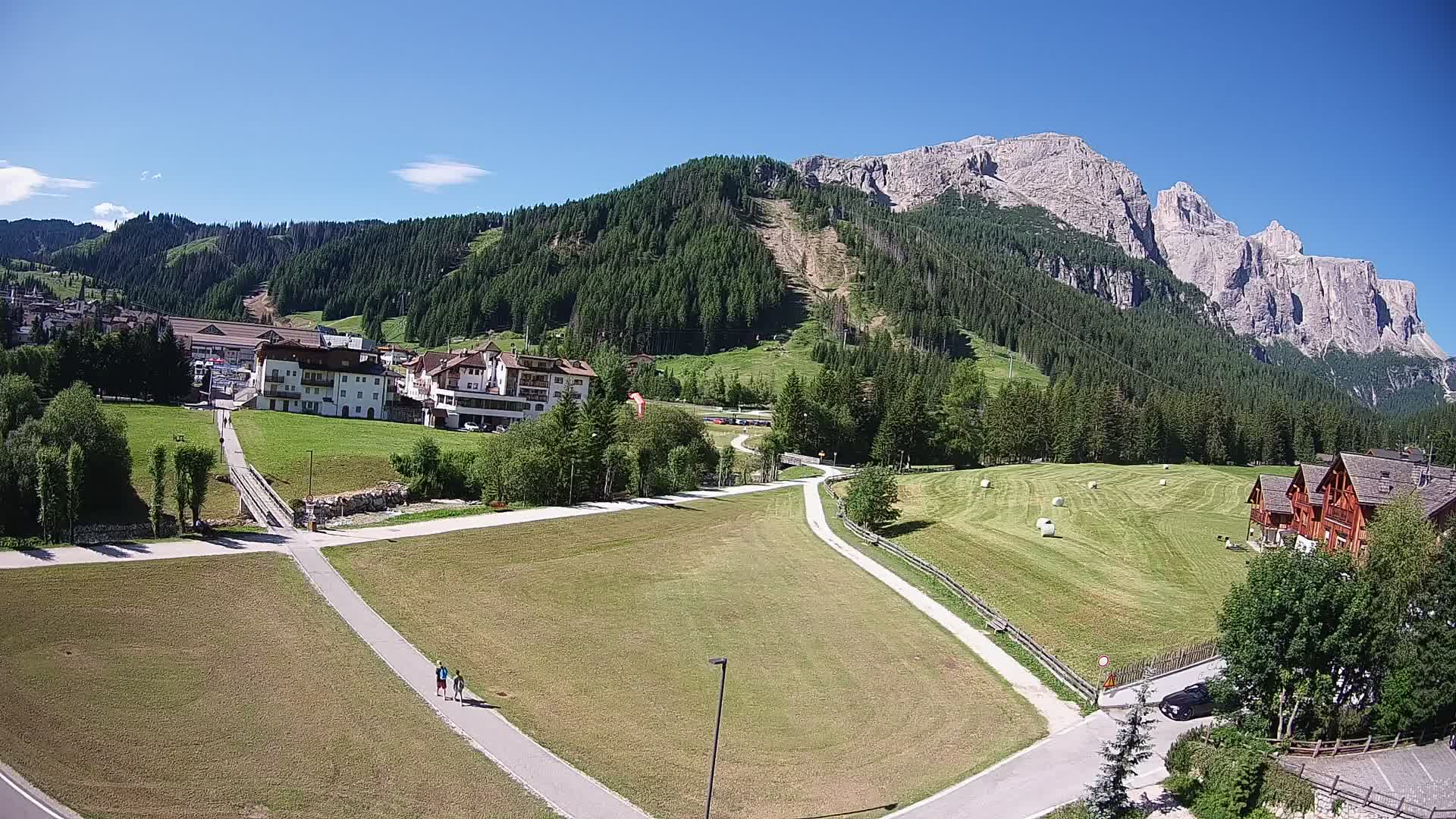 Kamera Corvara: Izjemen pogled na vrhove gorovja Sella v Dolomitih