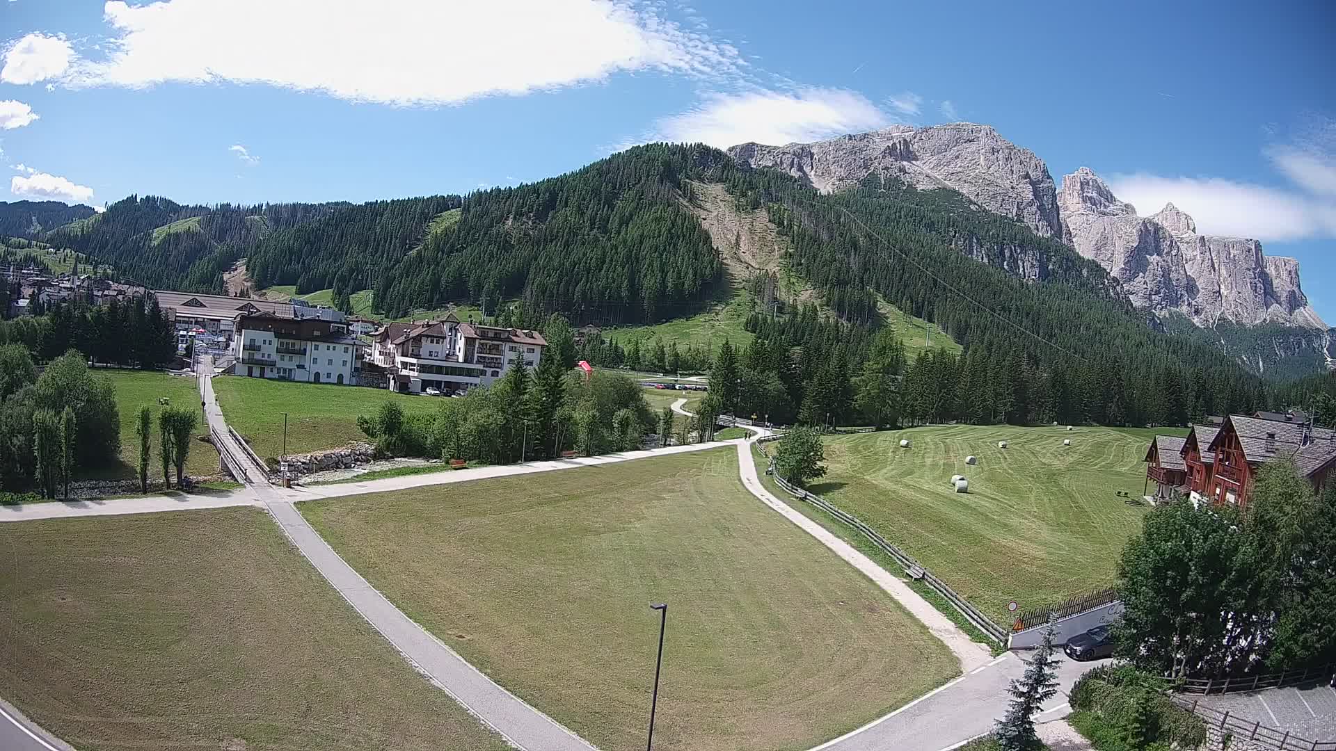 Webcam Corvara in Badia: Spectacular Views of the Sella Group
