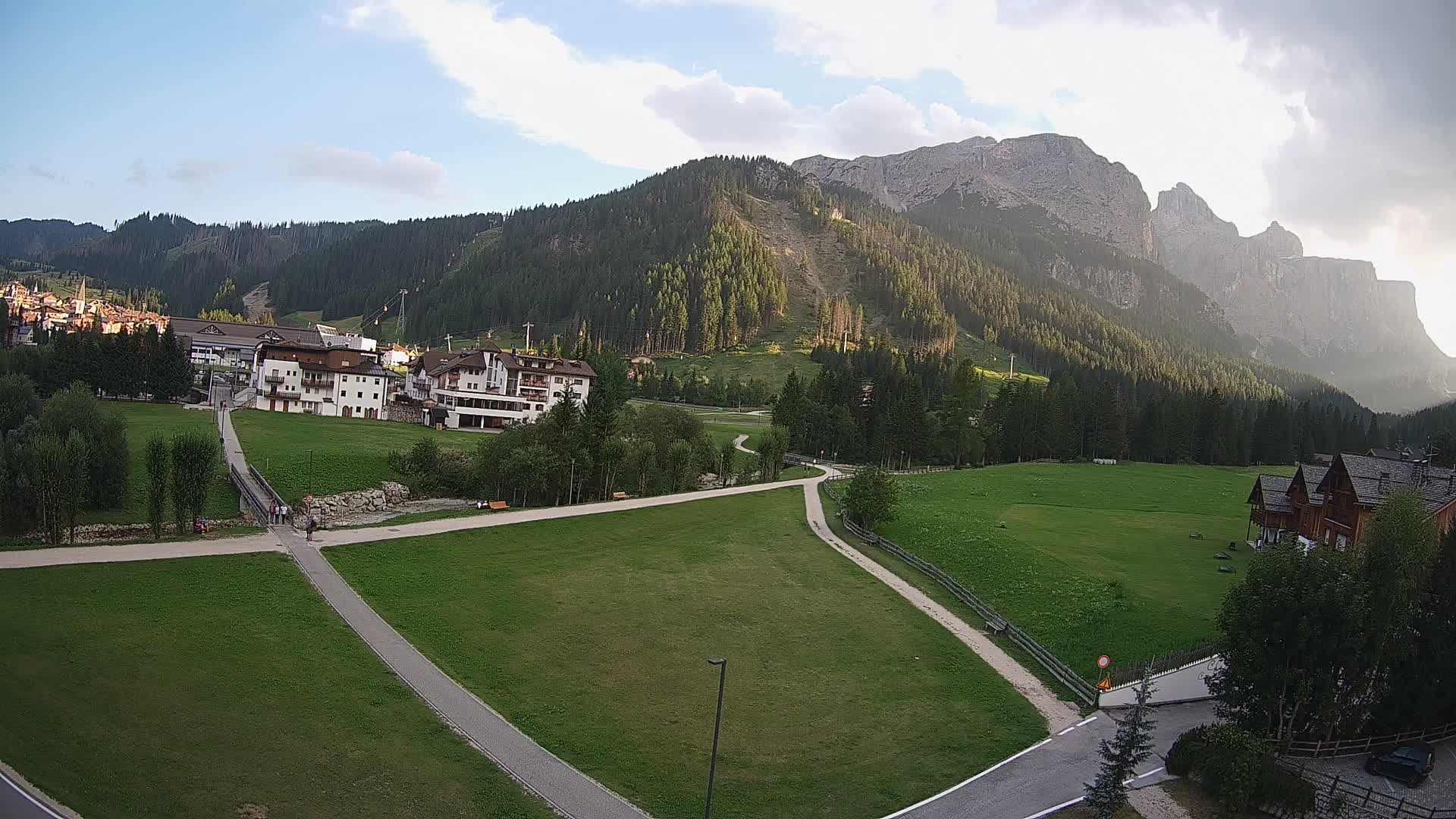 Webcam Corvara in Badia: Spectacular Views of the Sella Group