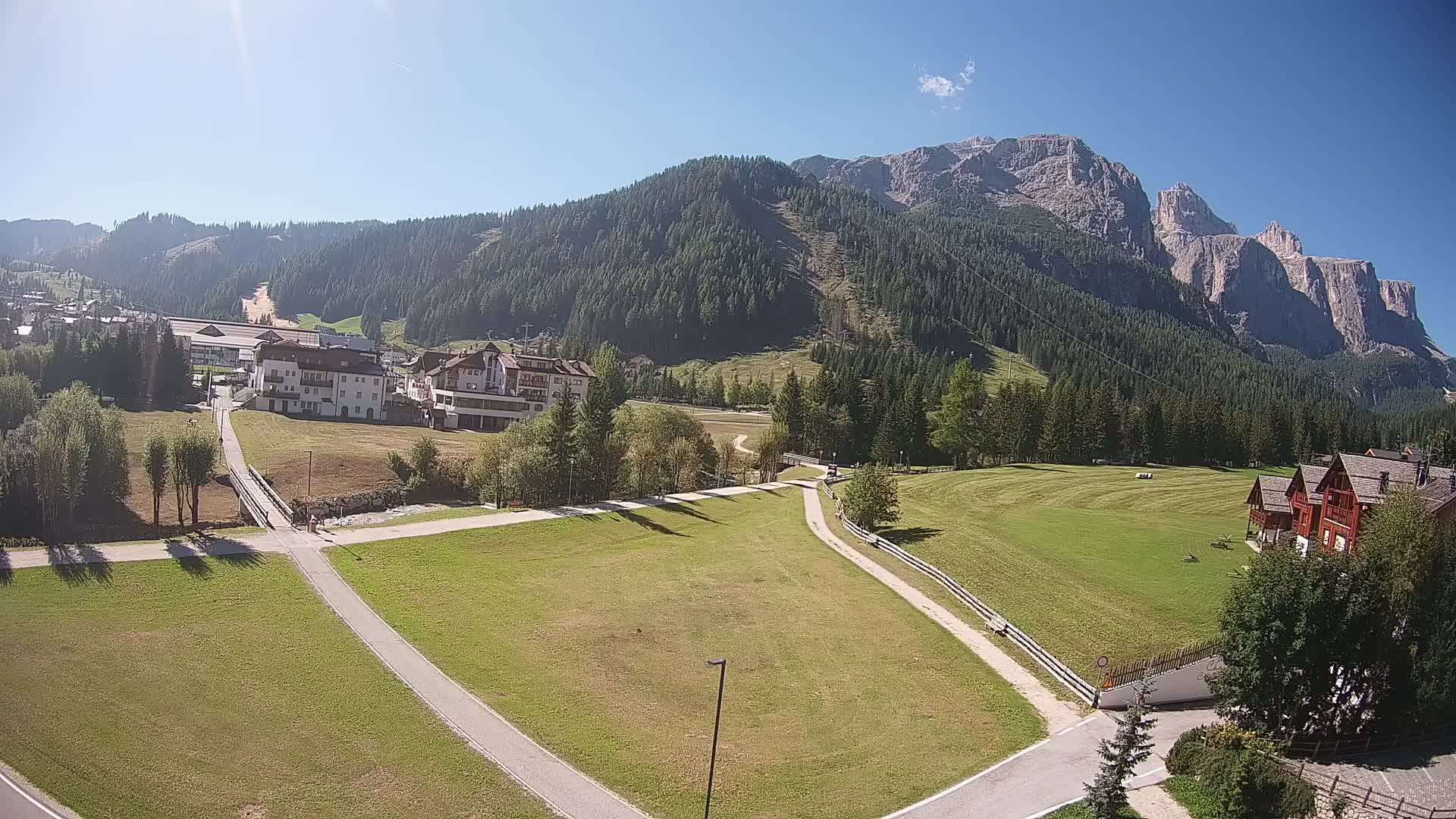 Live cam Corvara | Vues spectaculaires sur le groupe Sella