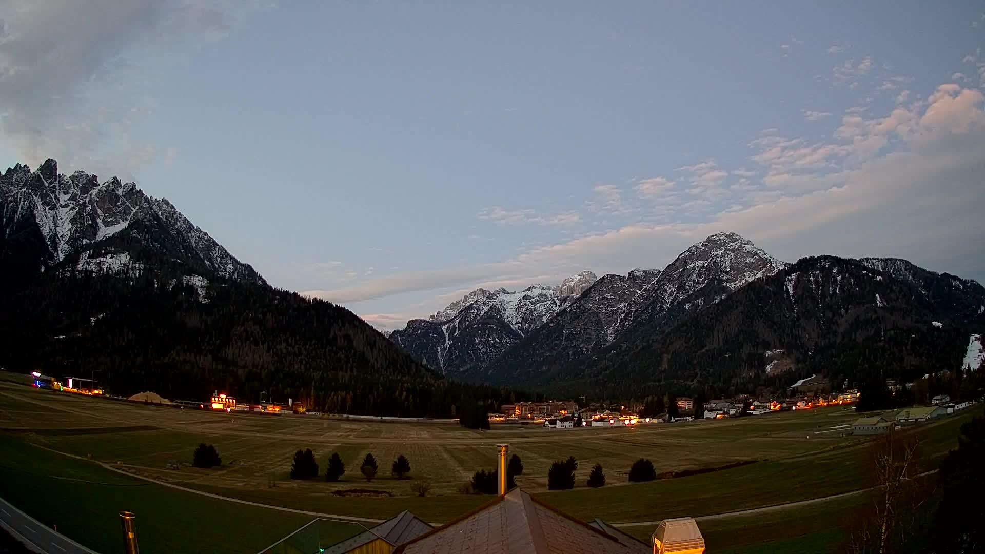 Webcam Toblach Dolomites – View from Hotel Rosengarten