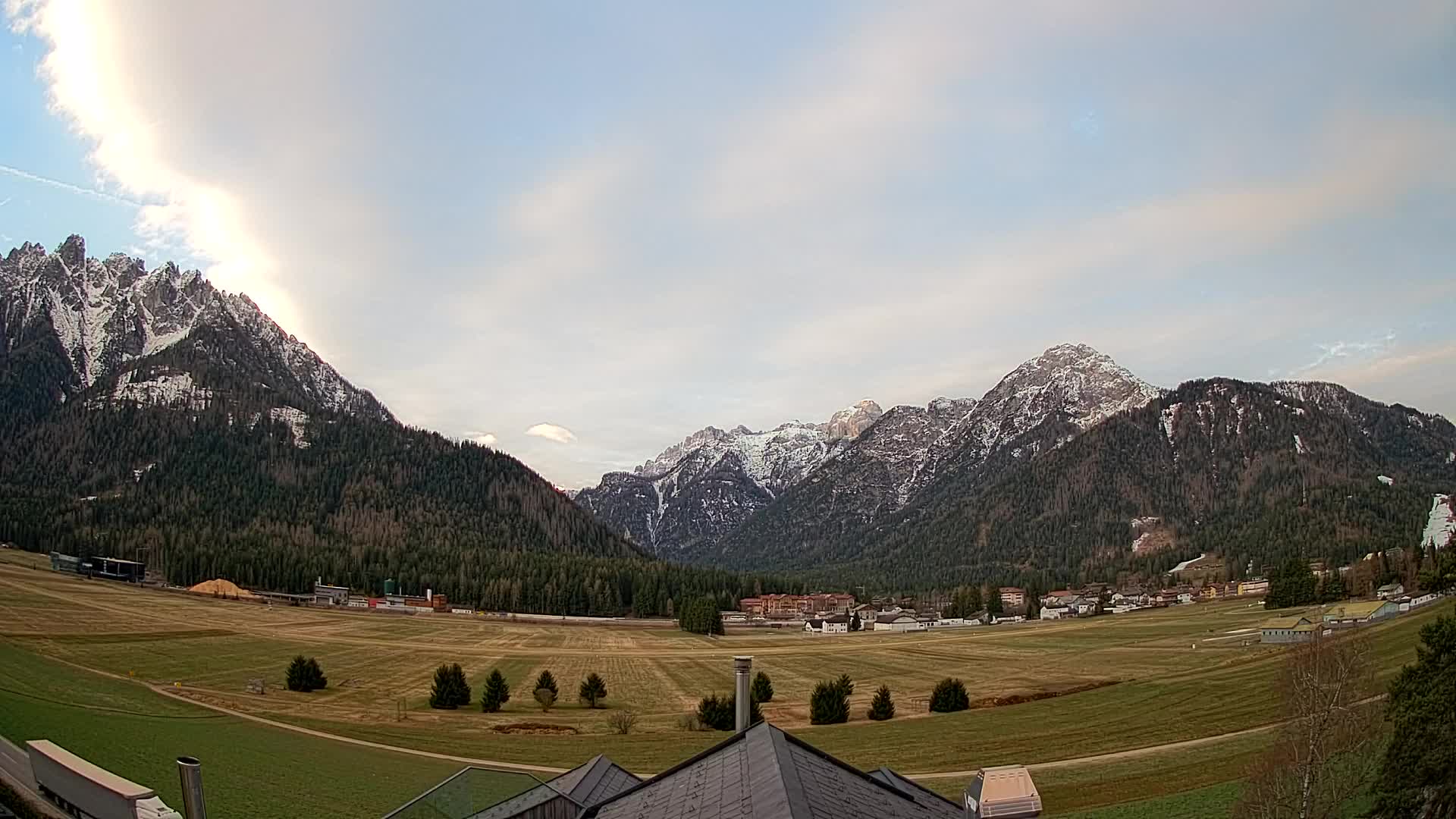 Webcam Toblach Dolomites – View from Hotel Rosengarten