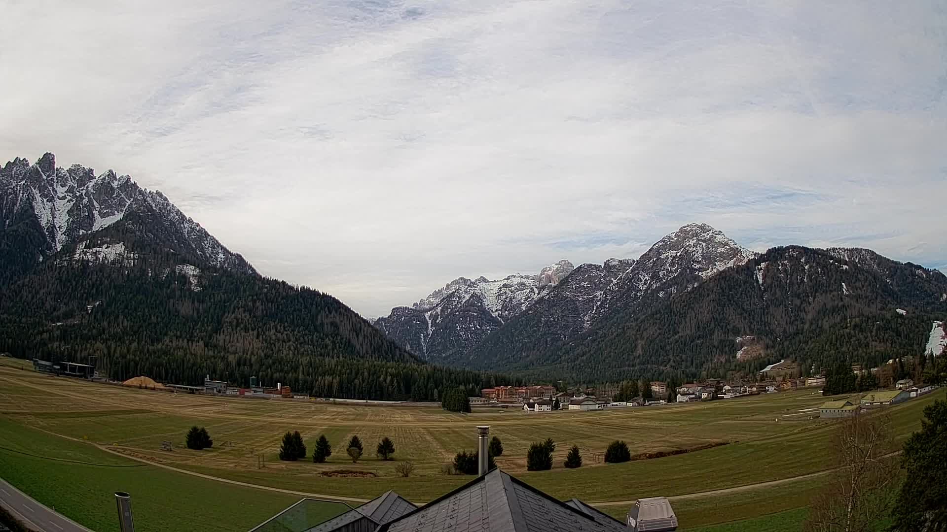 Webcam Toblach Dolomites – View from Hotel Rosengarten
