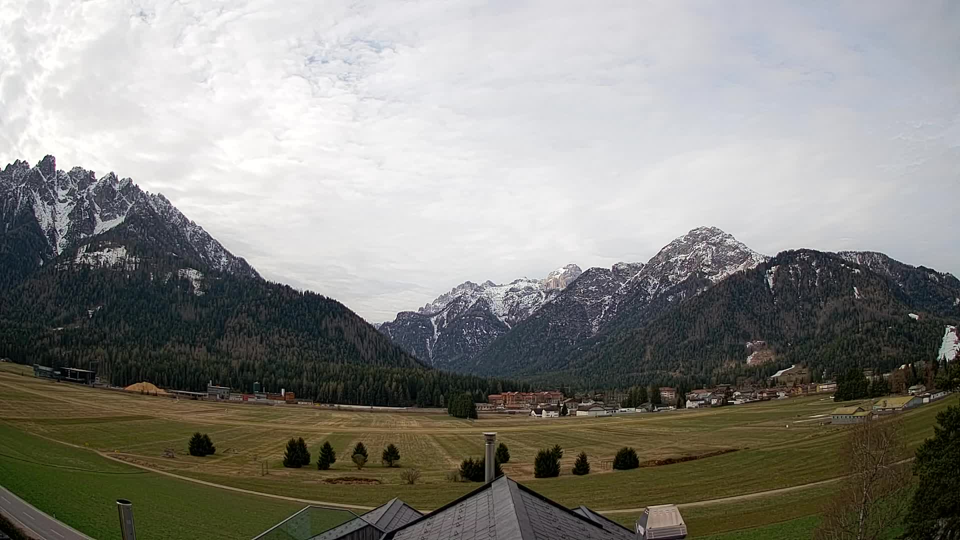 Webcam Toblach Dolomites – View from Hotel Rosengarten