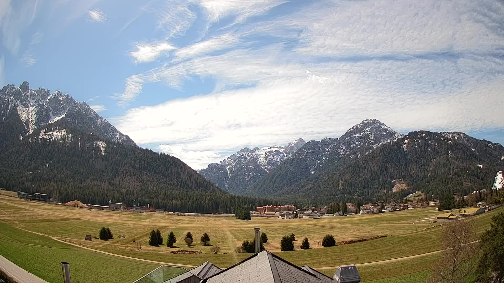 Webcam Toblach Dolomites – View from Hotel Rosengarten