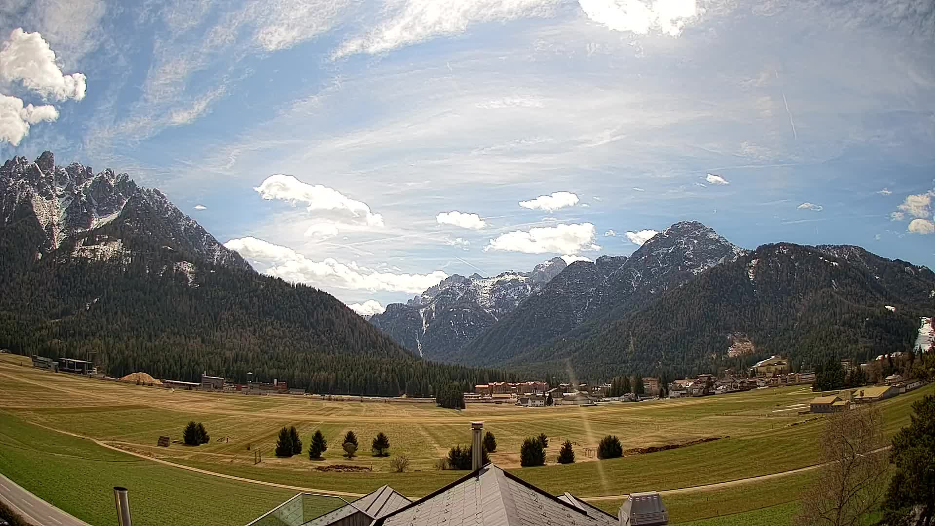 Webcam Toblach Dolomites – View from Hotel Rosengarten