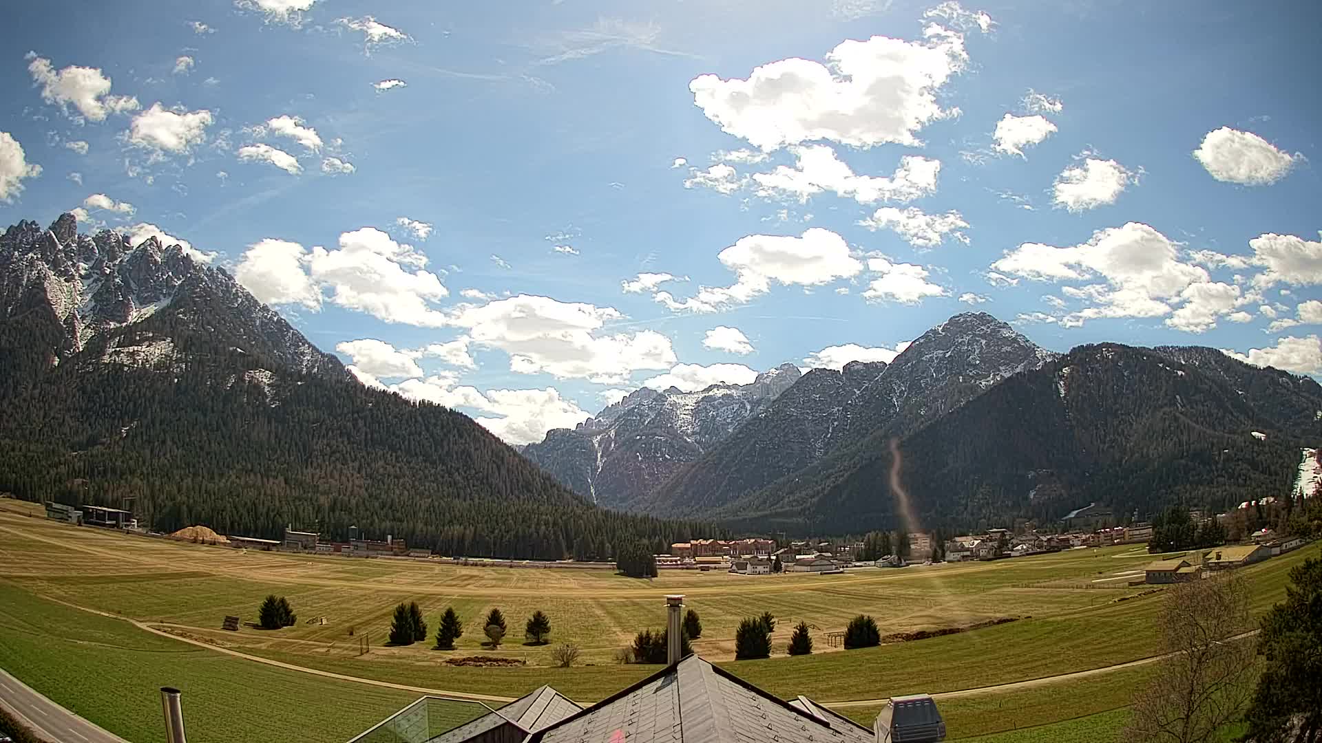 Webcam Toblach Dolomites – View from Hotel Rosengarten