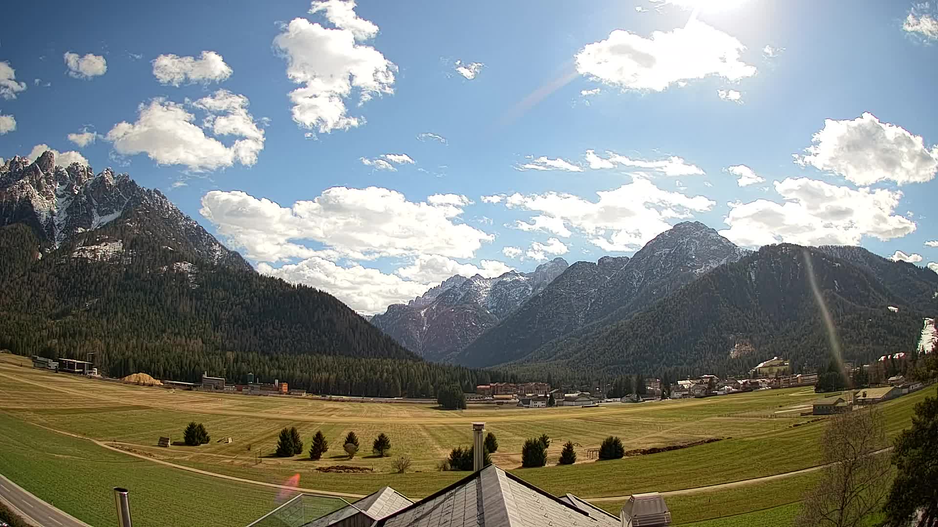 Webcam Toblach Dolomites – View from Hotel Rosengarten