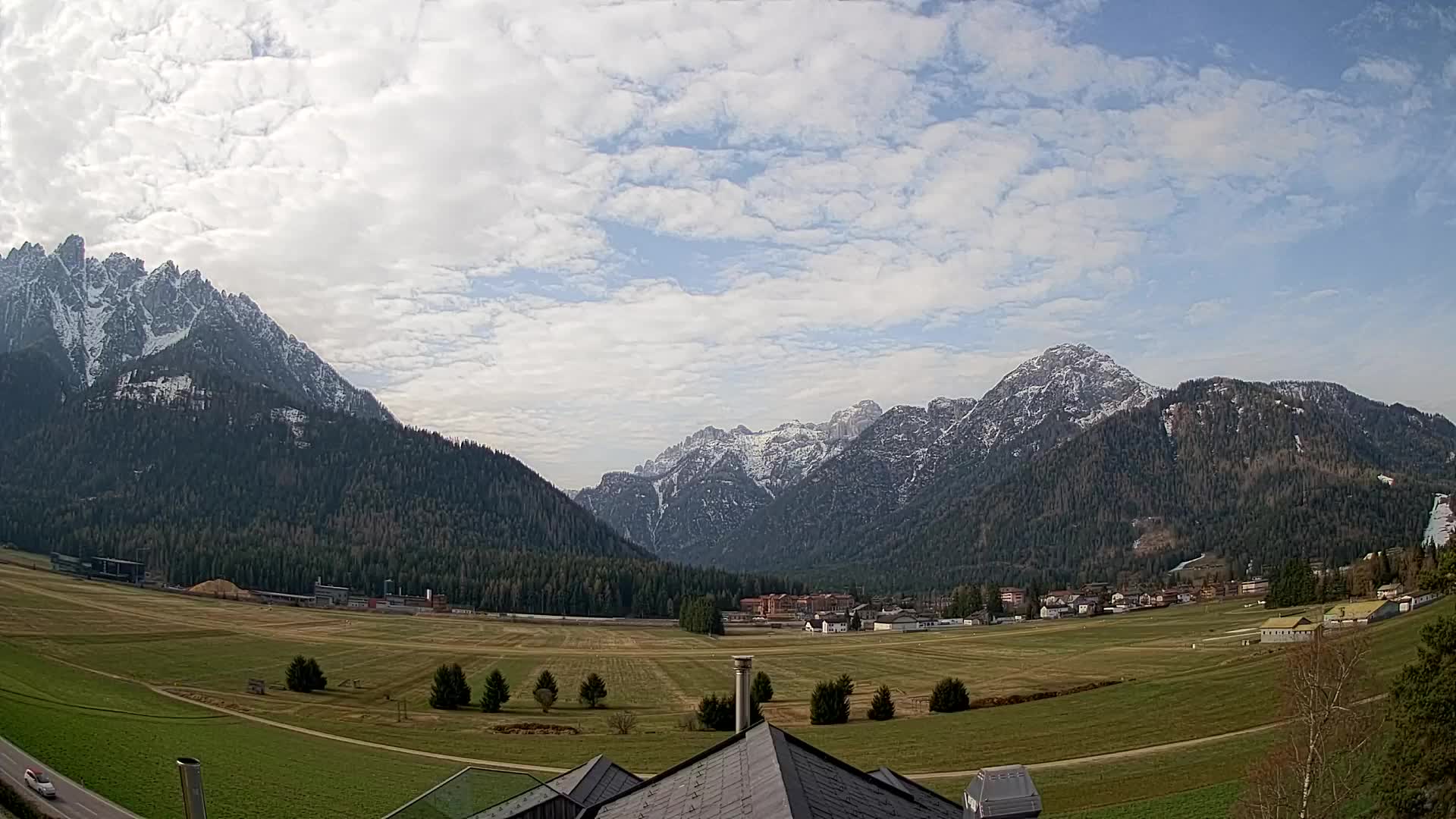 Webcam Toblach Dolomites – View from Hotel Rosengarten