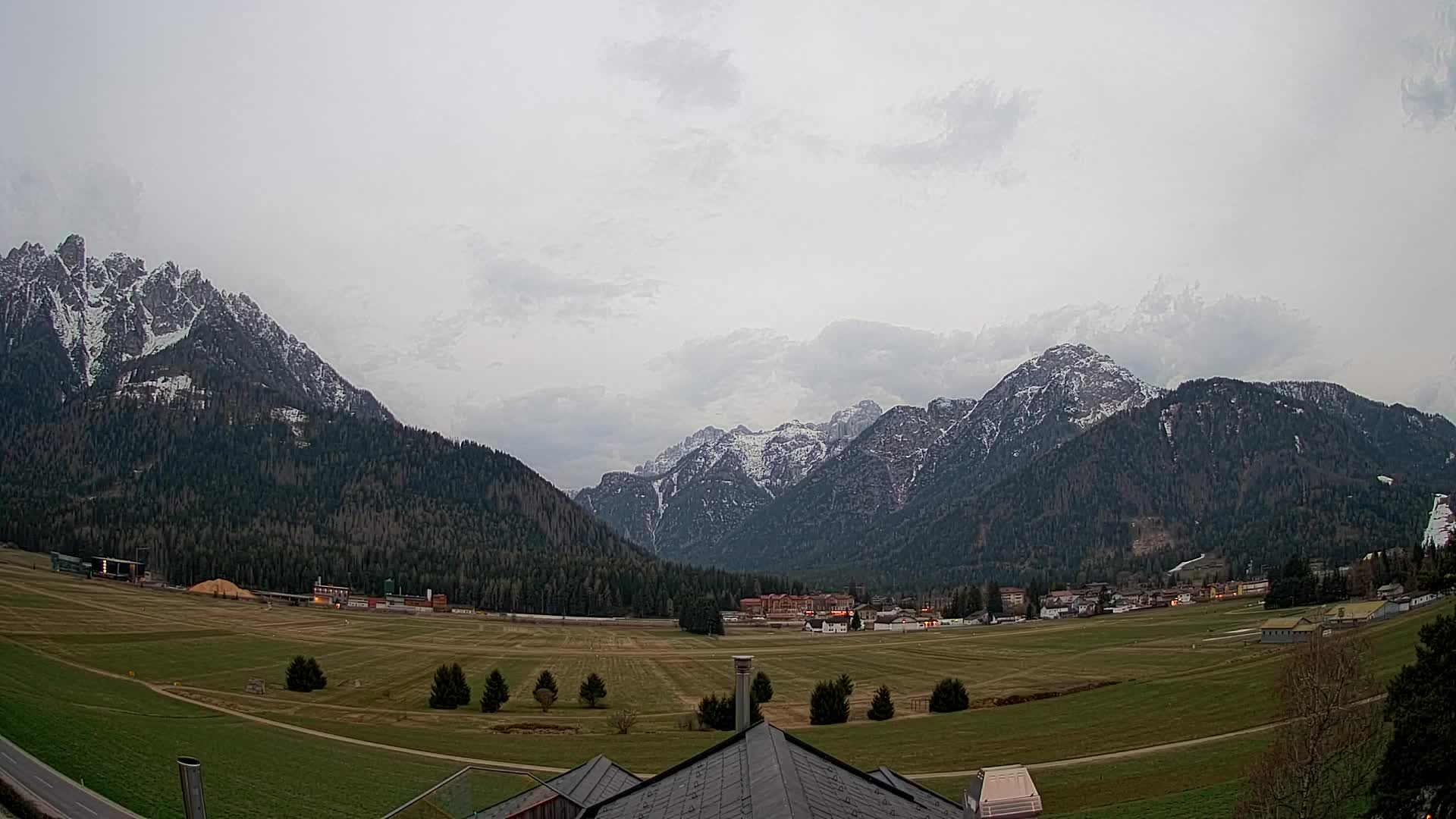 Webcam Toblach Dolomites – View from Hotel Rosengarten