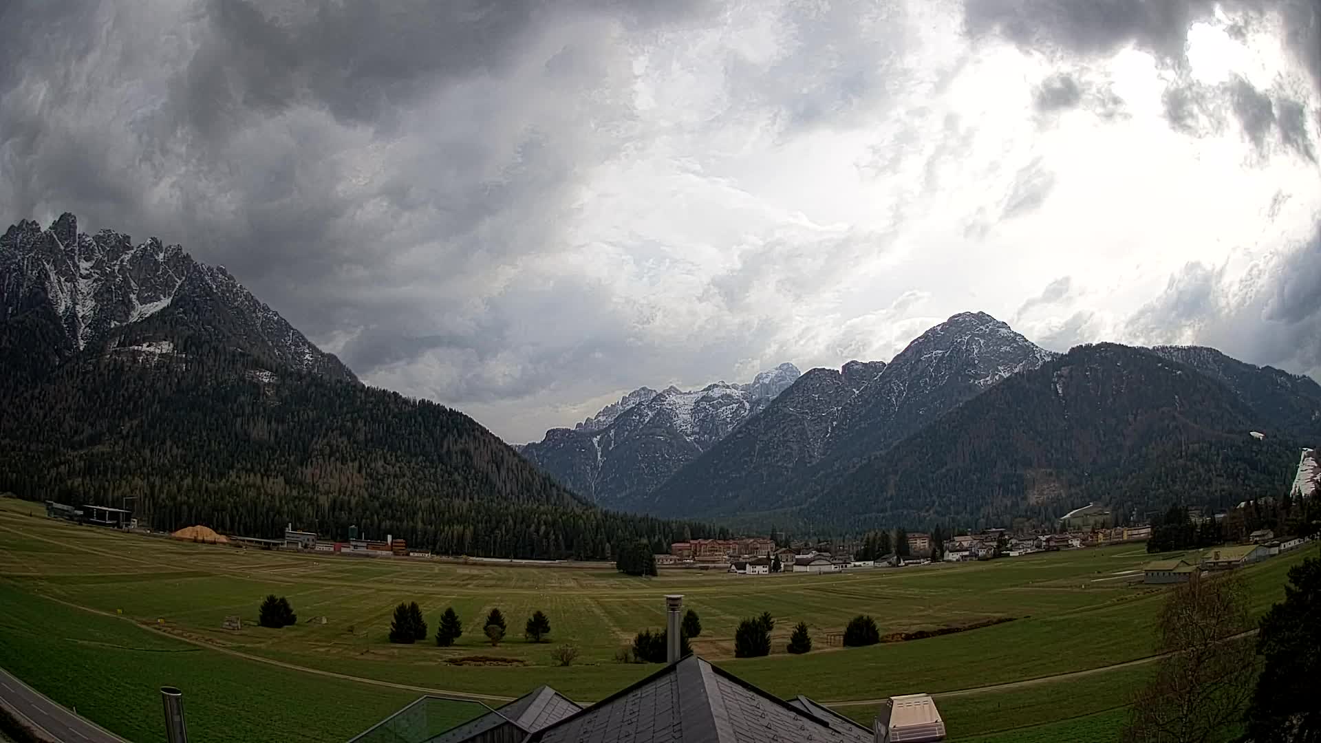 Webcam Dobbiaco Dolomiti – Vista dall’Hotel Rosengarten