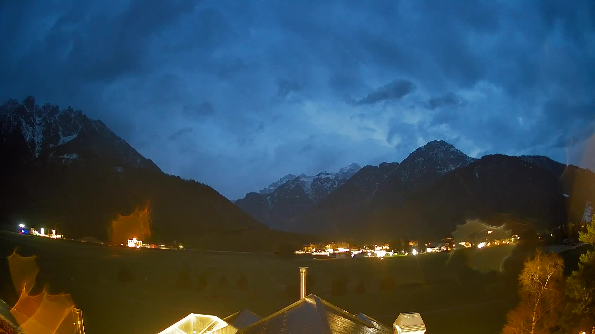Webcam Toblach Dolomites – View from Hotel Rosengarten