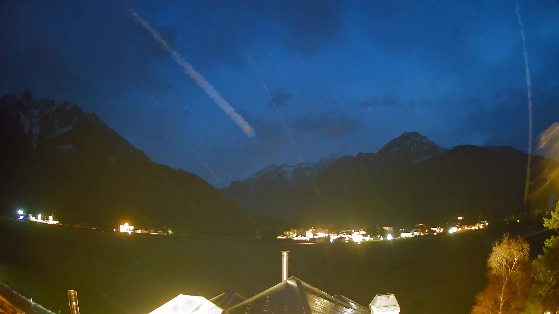 Web kamera Toblach Dolomiti – Pogled s Hotela Rosengarten