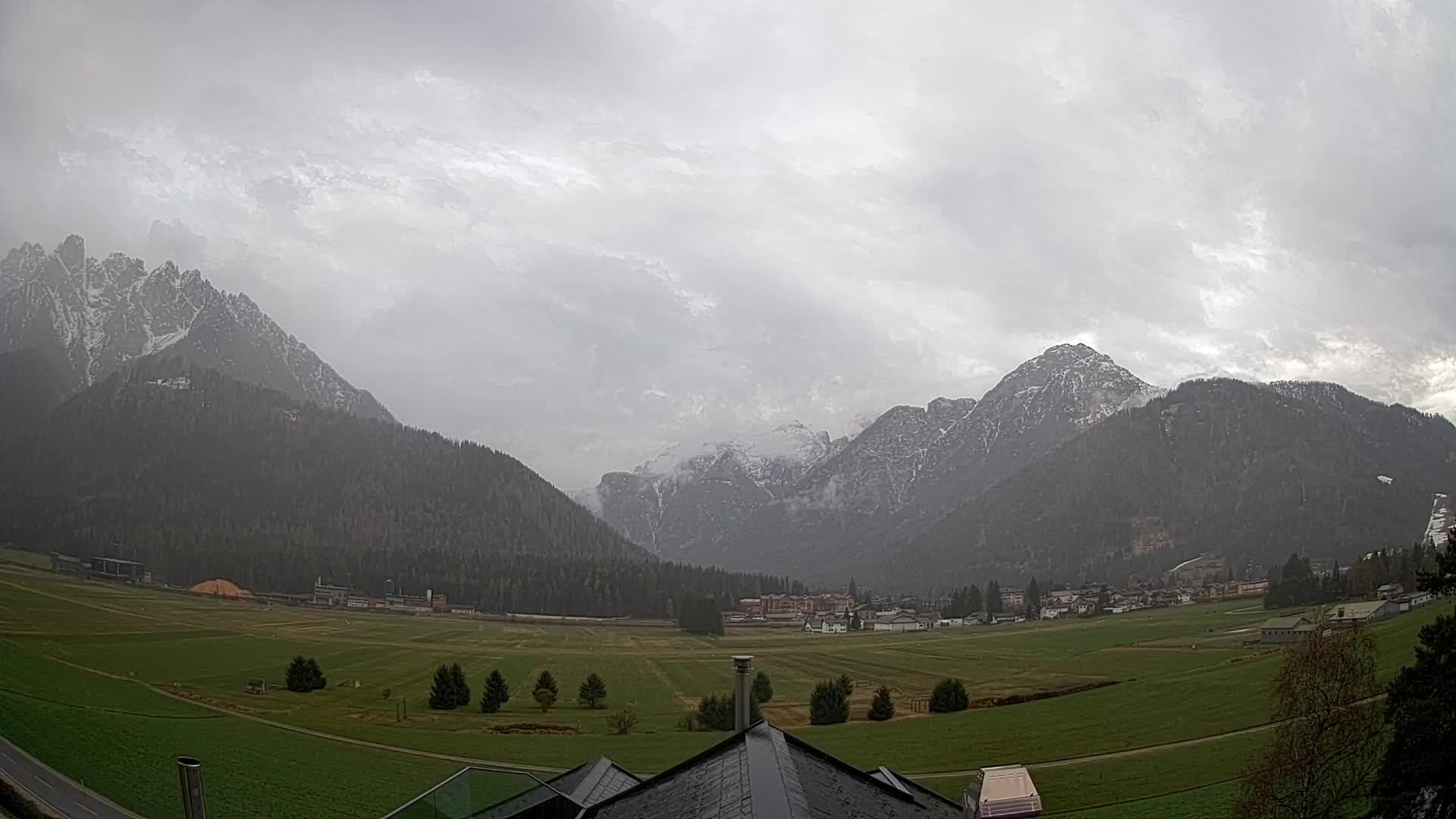 Webcam Toblach Dolomites – View from Hotel Rosengarten