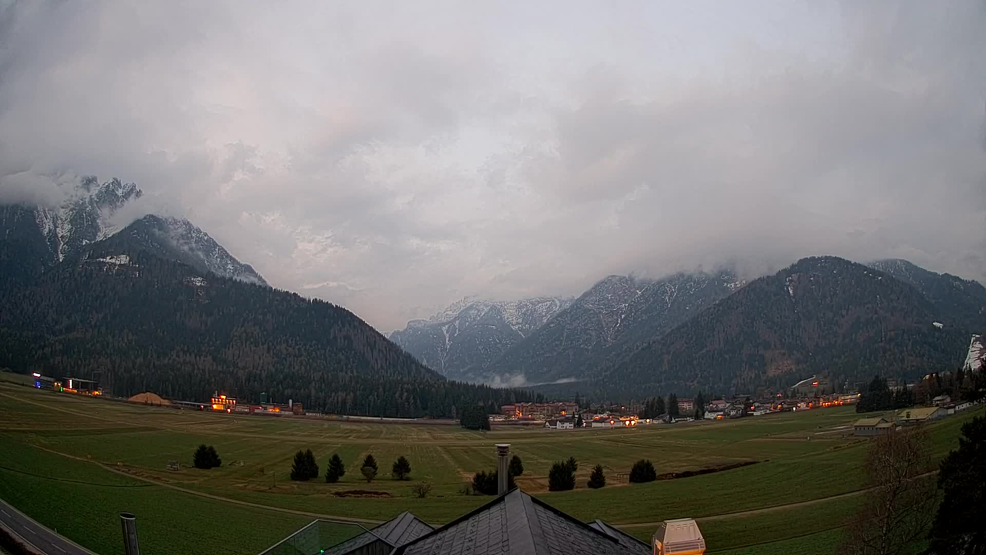 Webcam Toblach Dolomites – View from Hotel Rosengarten