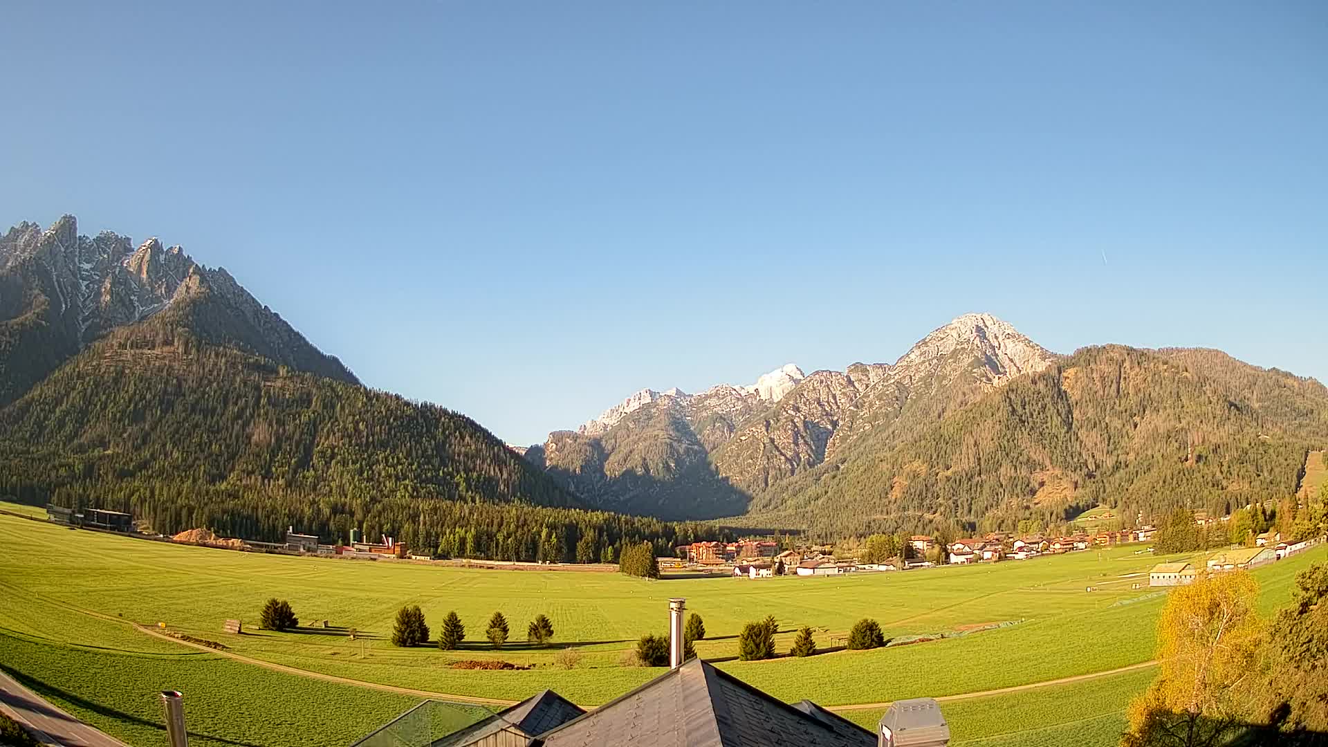 Web kamera Toblach Dolomiti – Pogled s Hotela Rosengarten