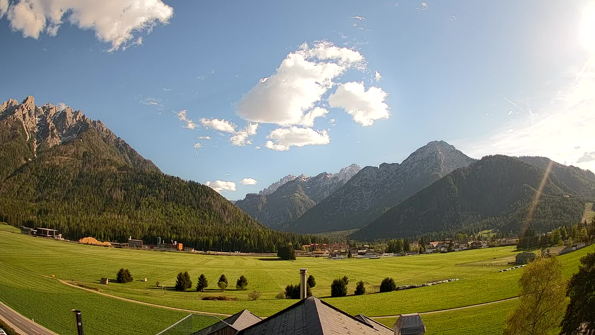Webcam Toblach Dolomites – View from Hotel Rosengarten